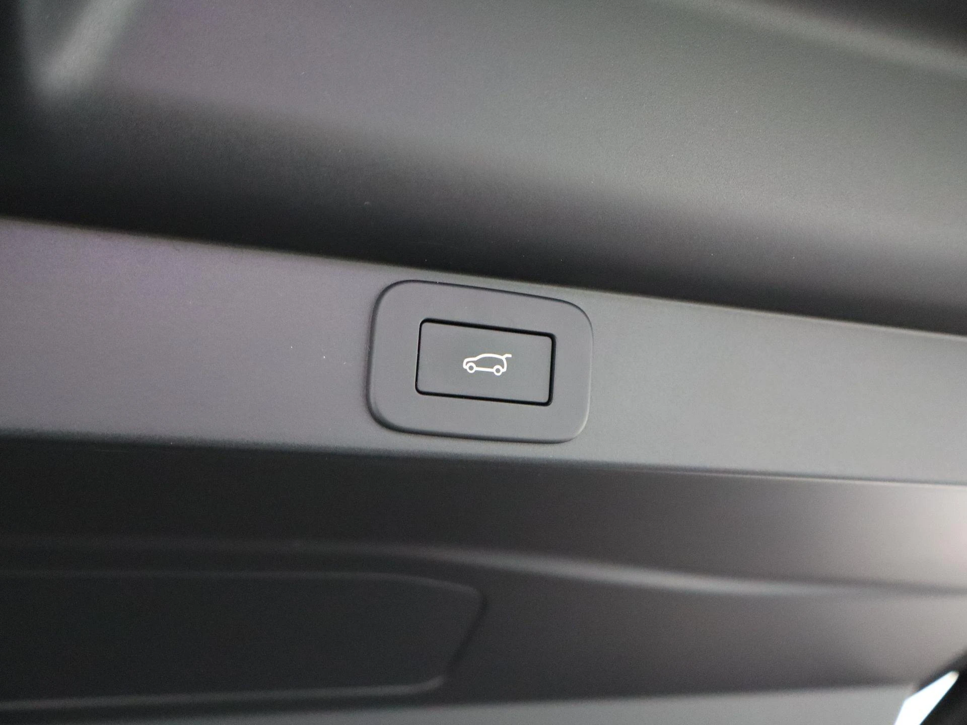 Land Rover-Range Rover-image-34