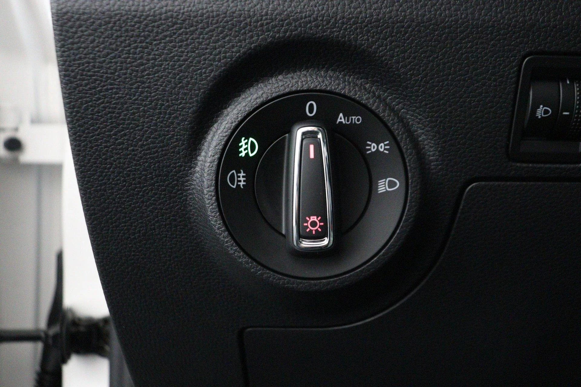 SEAT-Arona-image-27