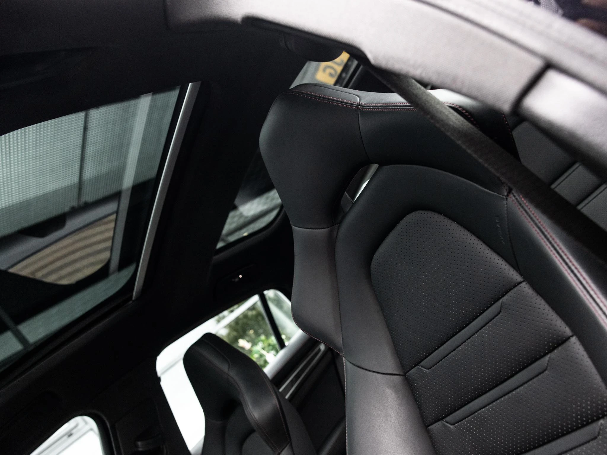 Porsche-Panamera-image-8