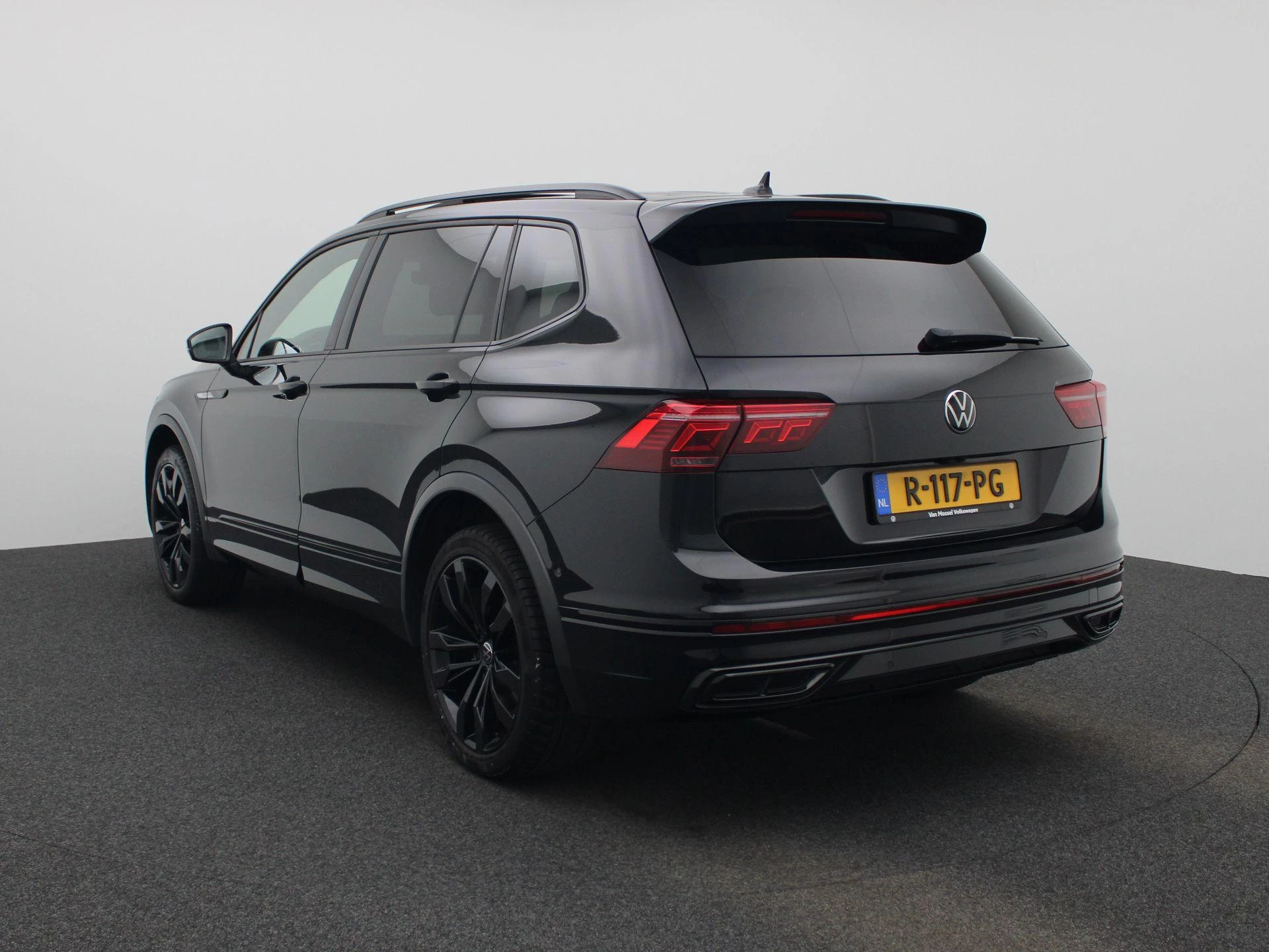 Volkswagen Tiguan Allspace 1.5 TSI R-Line Business+