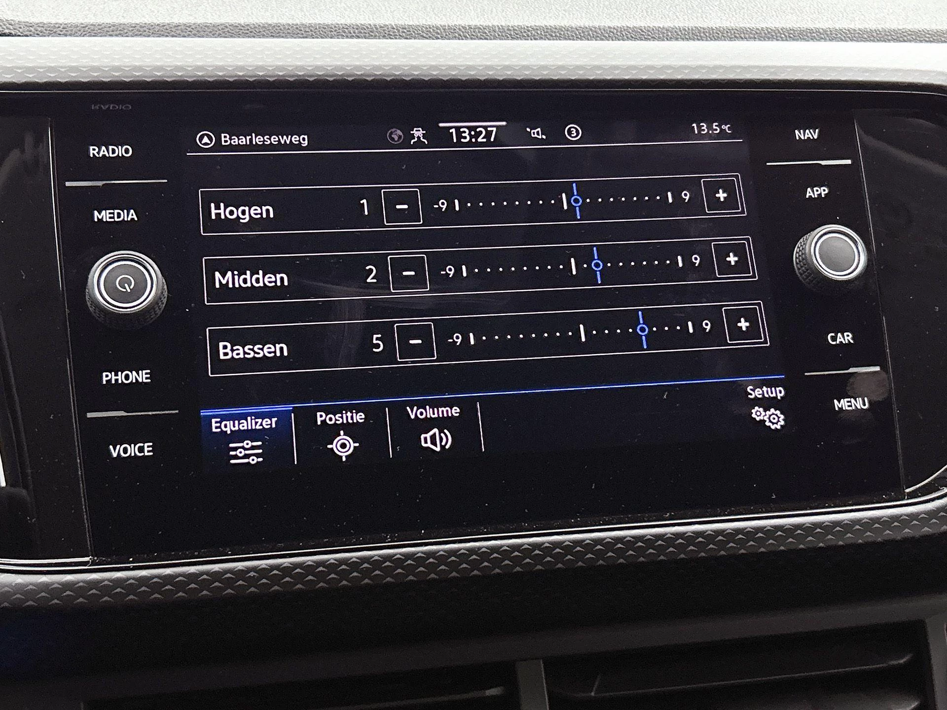 Volkswagen-T-Cross-image-17