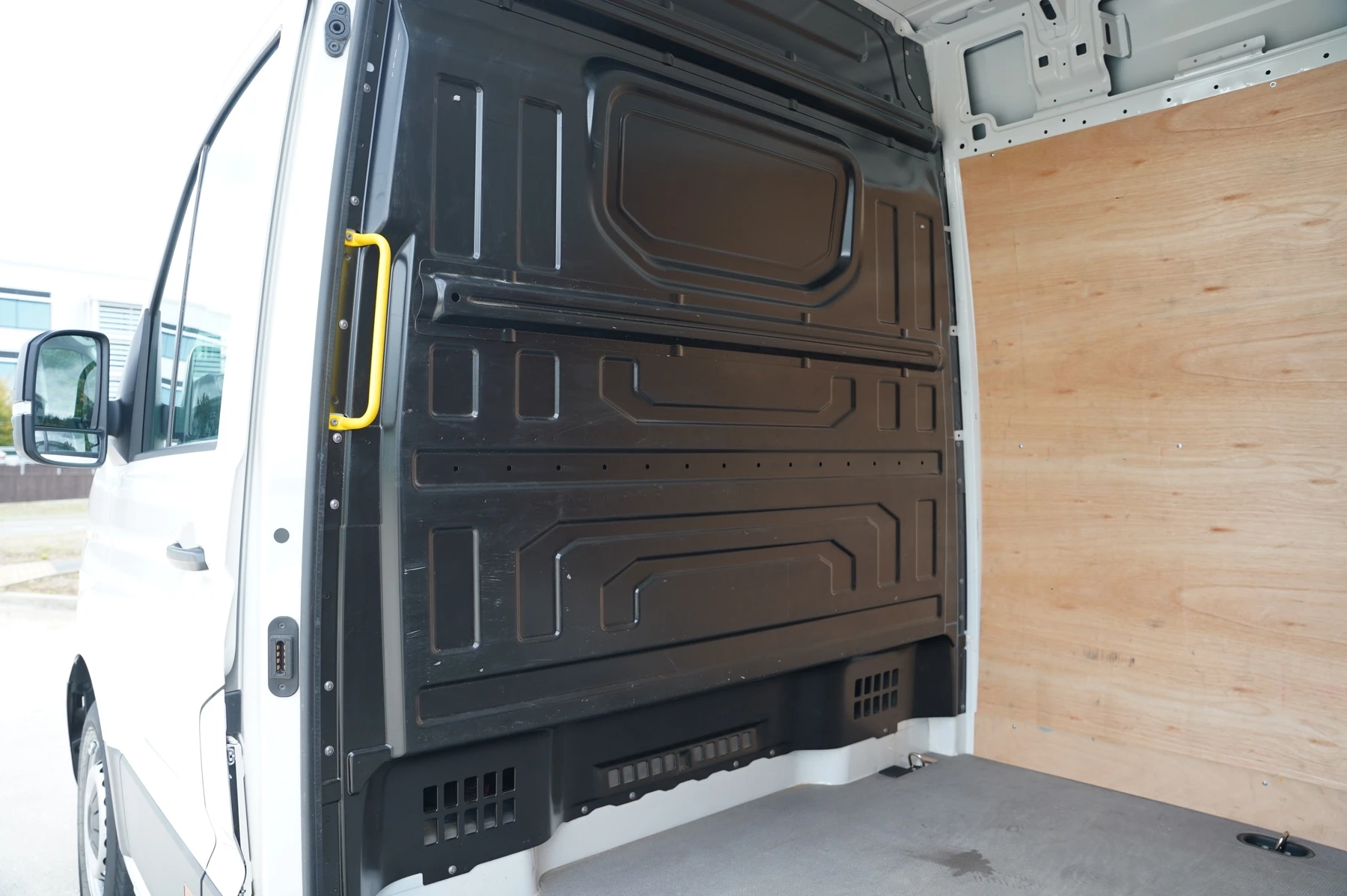 Volkswagen-Crafter-image-29