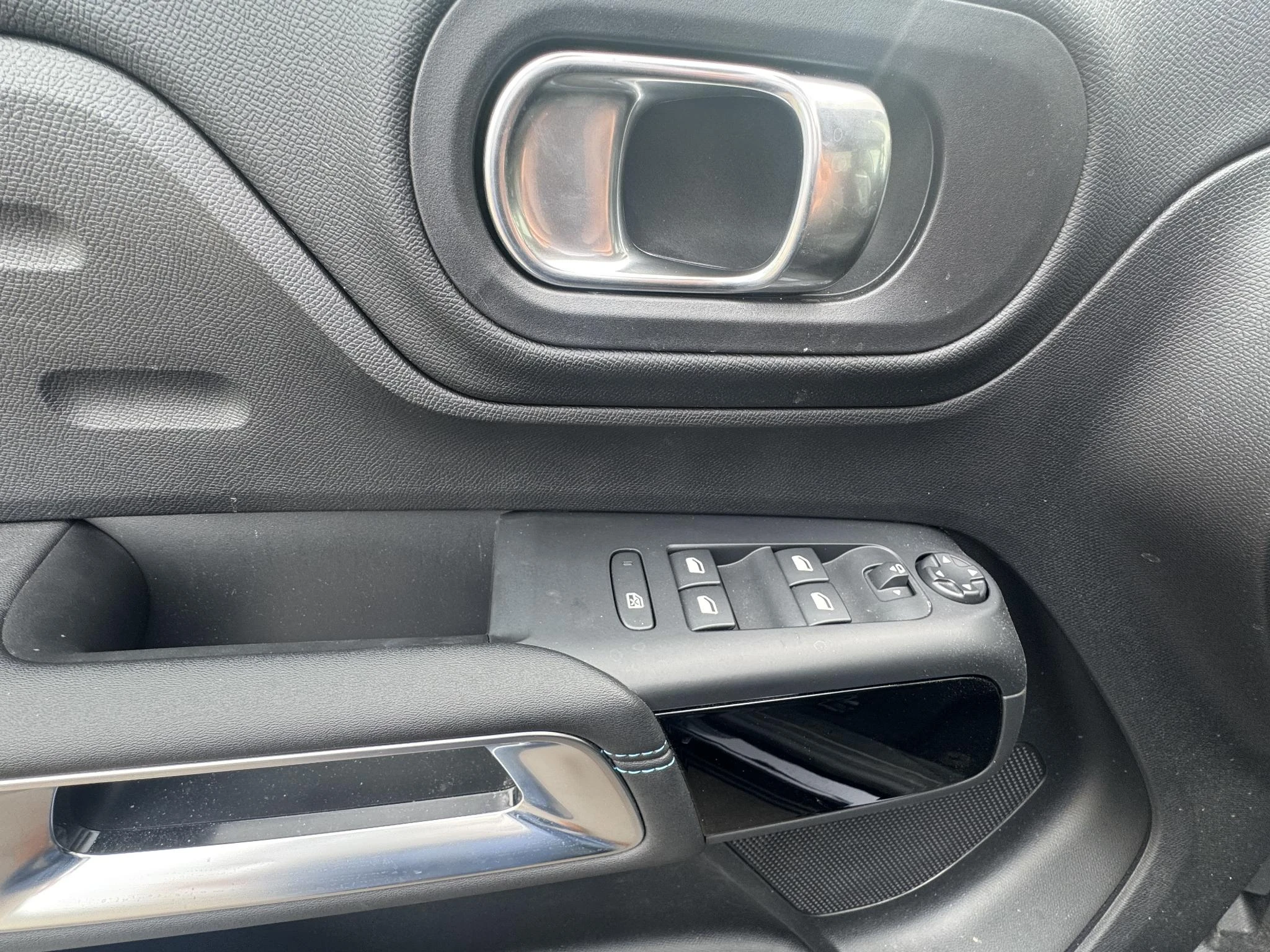 Citroën-C5 Aircross-image-13