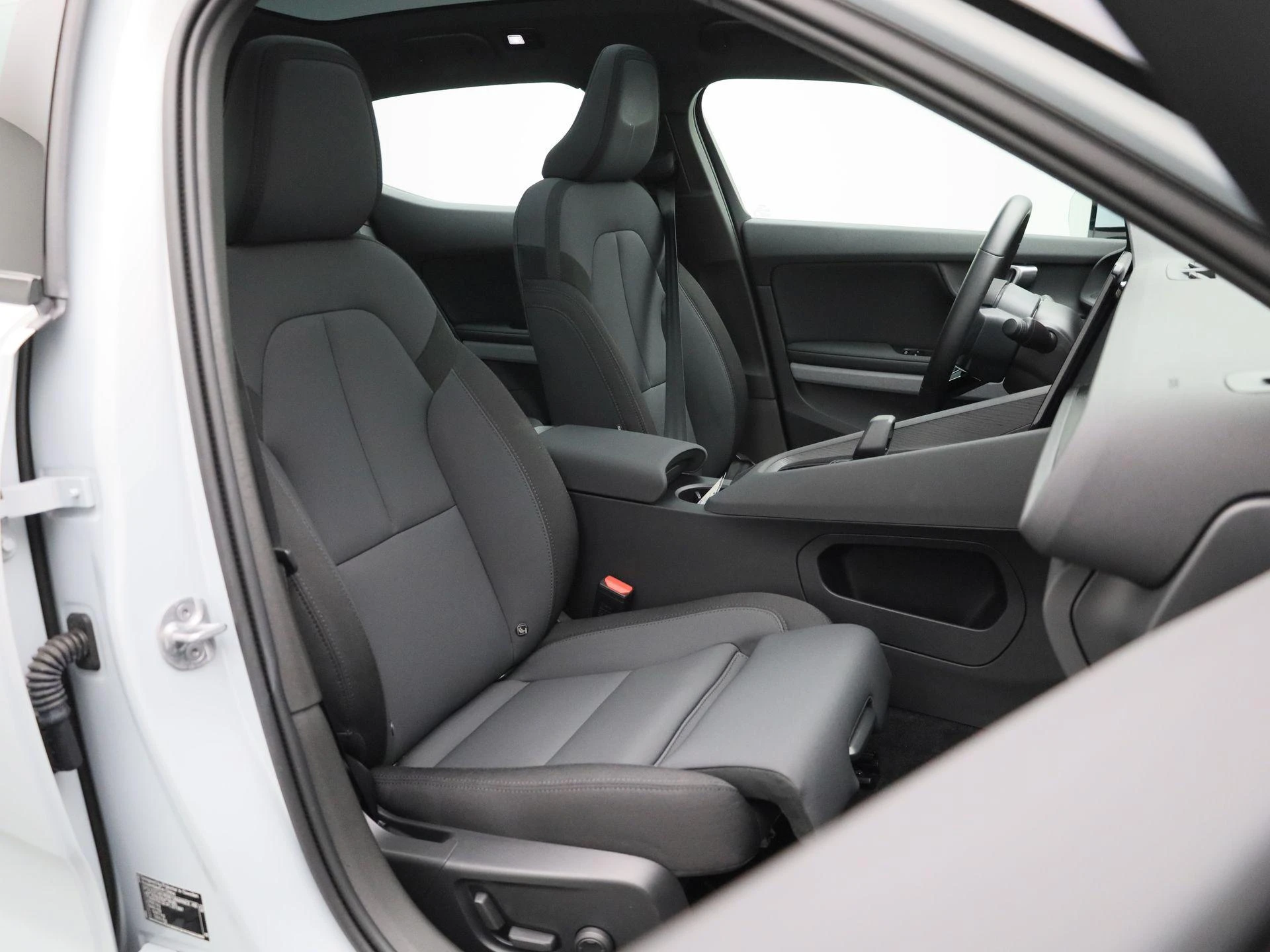 Polestar-2-image-33