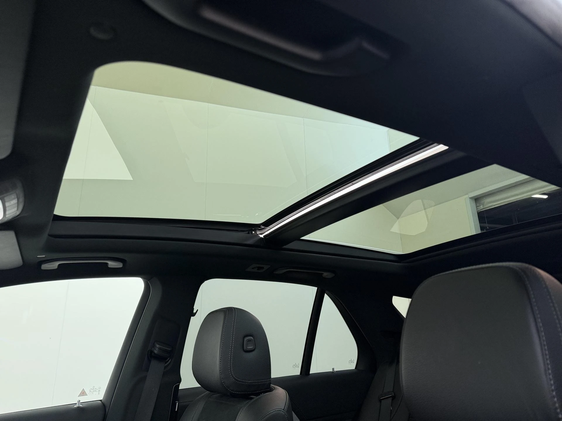 Mercedes-Benz-GLE-image-26