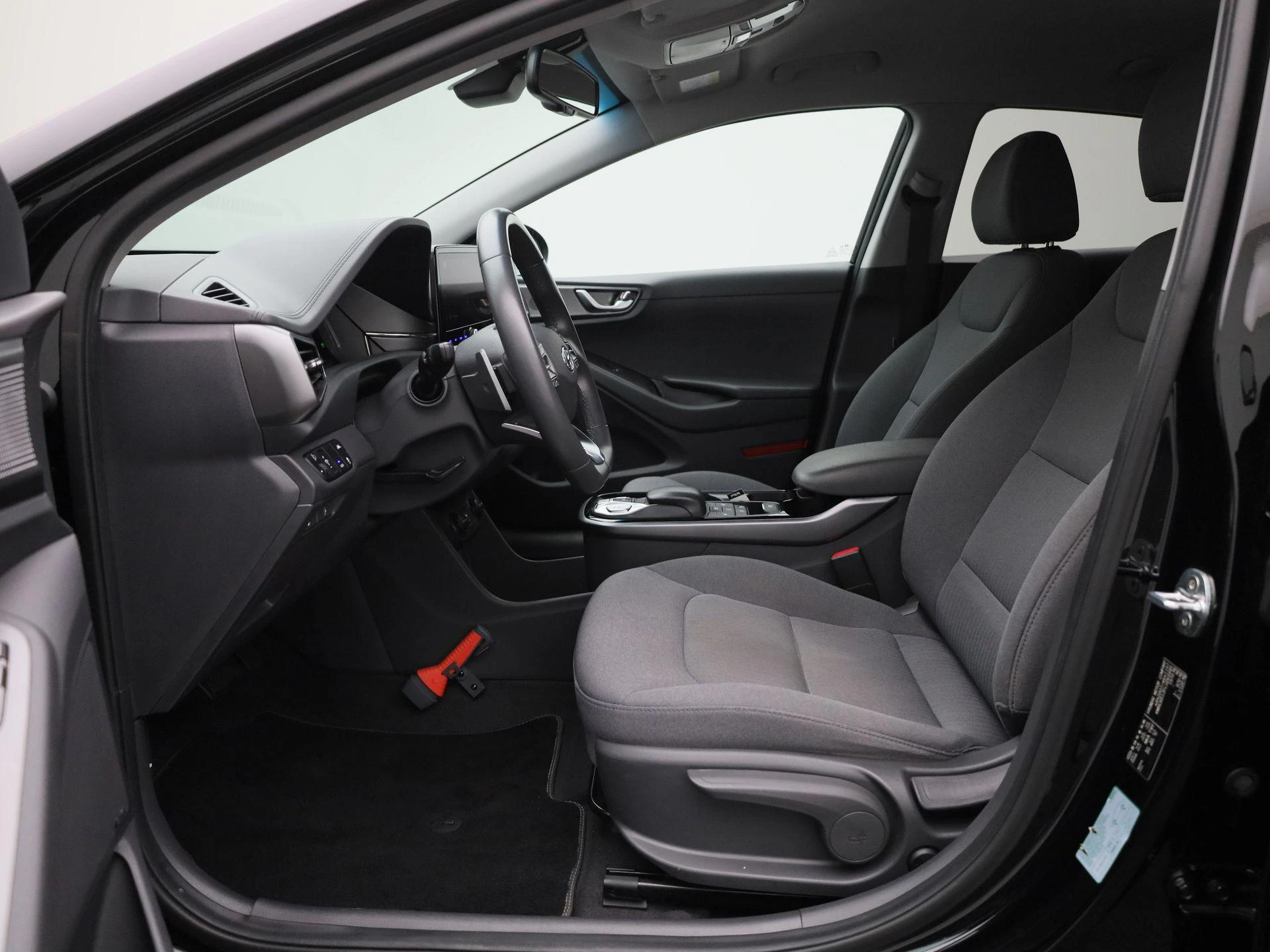 Hyundai-IONIQ-image-10
