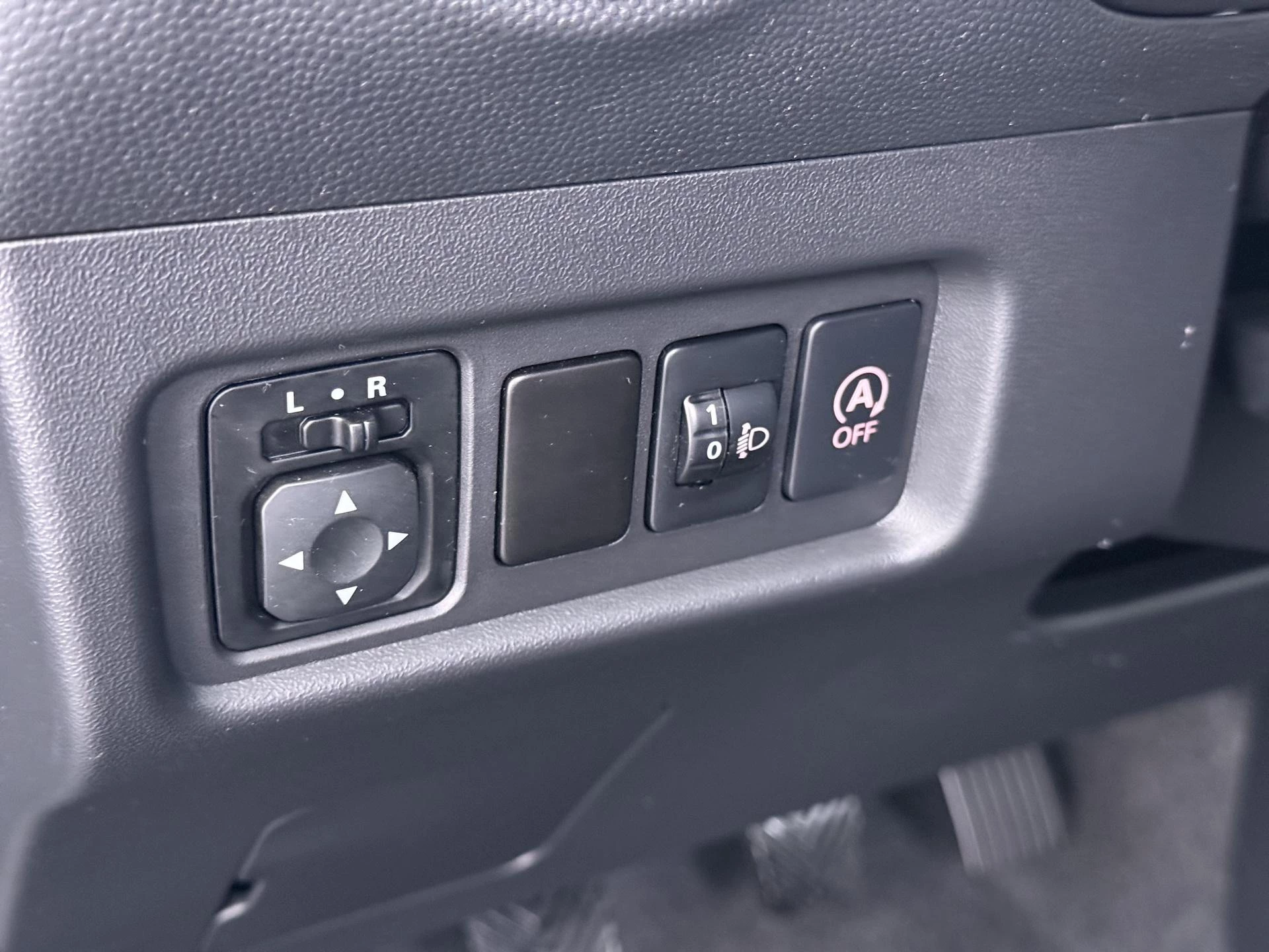 Mitsubishi-Space Star-image-14