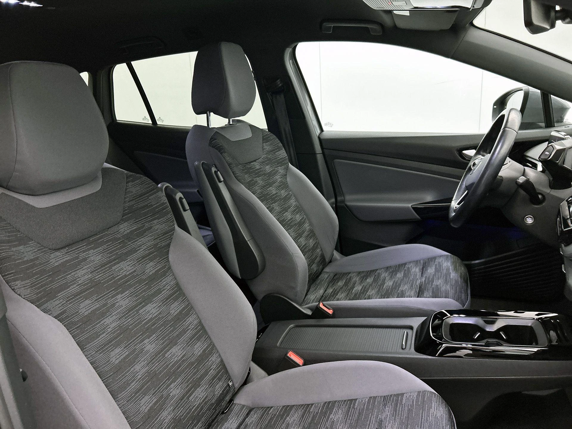 Volkswagen-ID.4-image-36