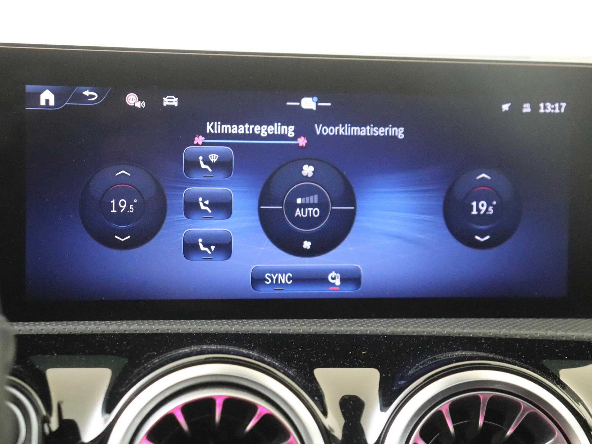 Mercedes-Benz-A-Klasse-image-17