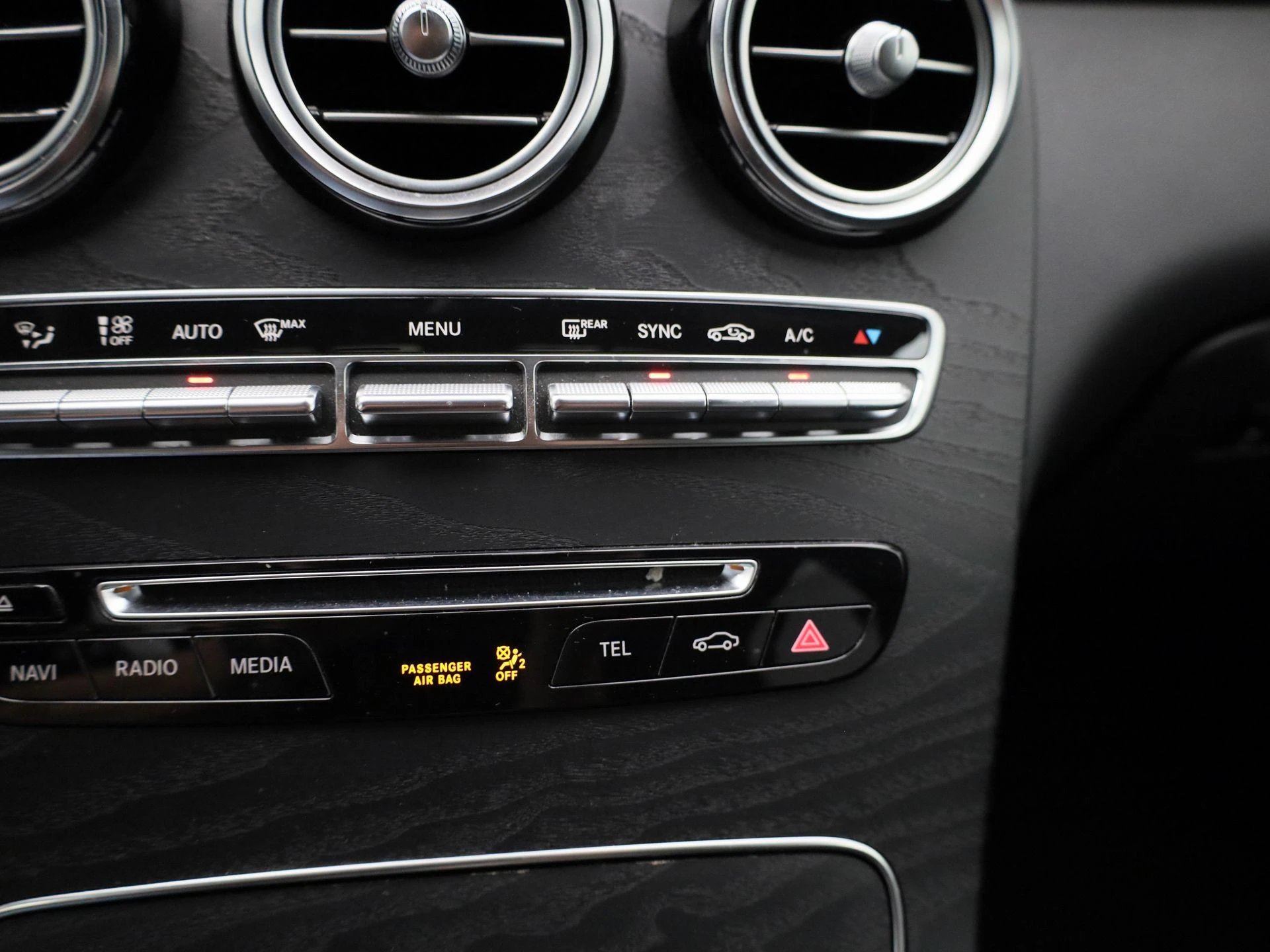 Mercedes-Benz-GLC-image-19