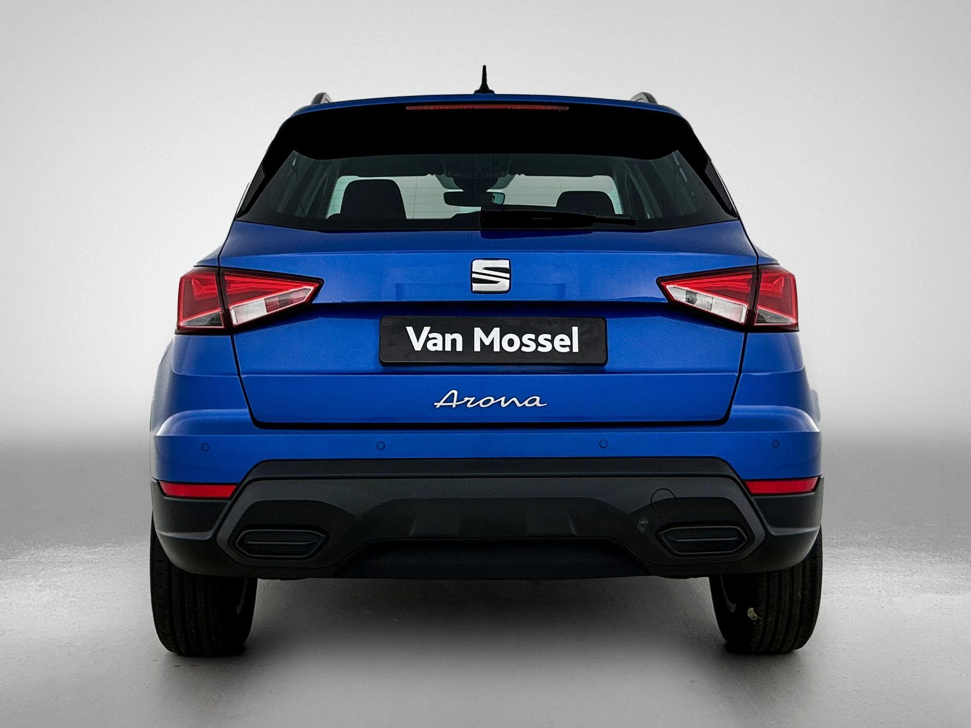 SEAT-Arona-image-2