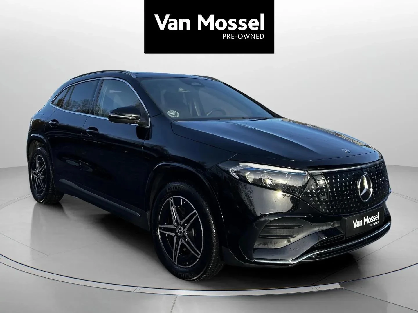 Mercedes-Benz-EQA-image-3