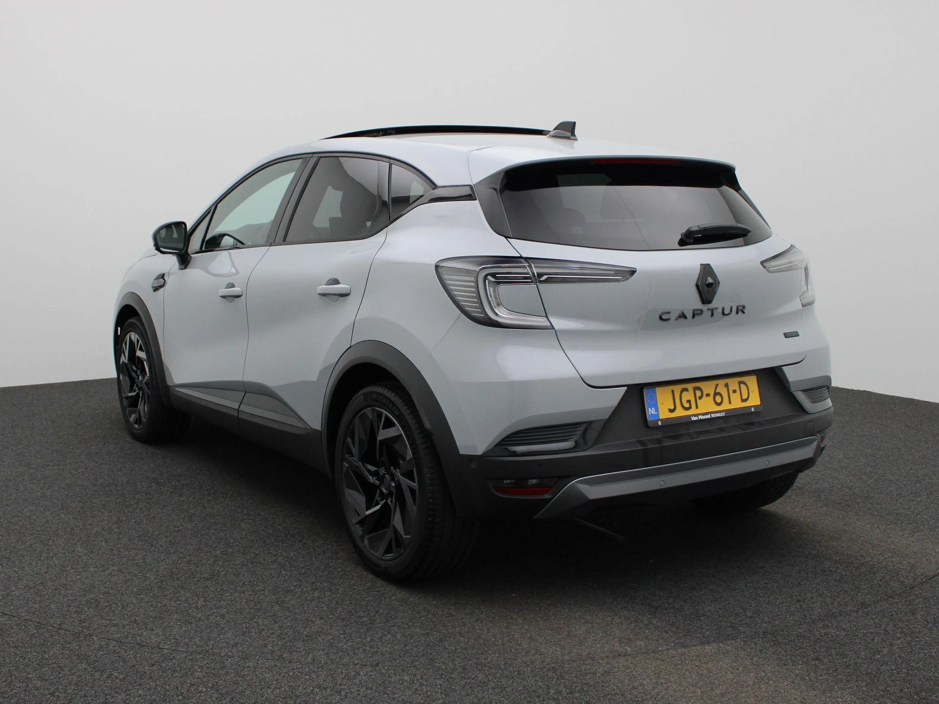 Renault-Captur-image-1