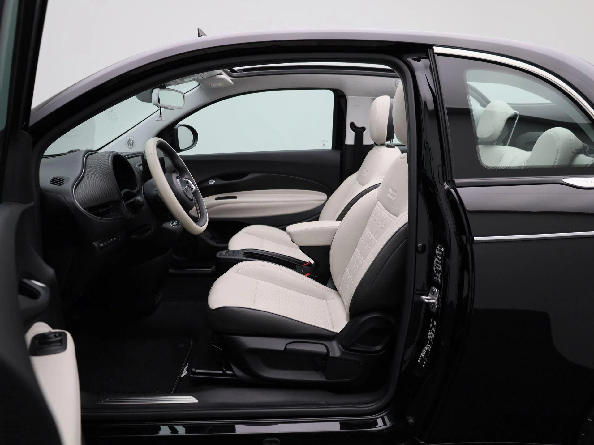 Fiat-500e-image-8