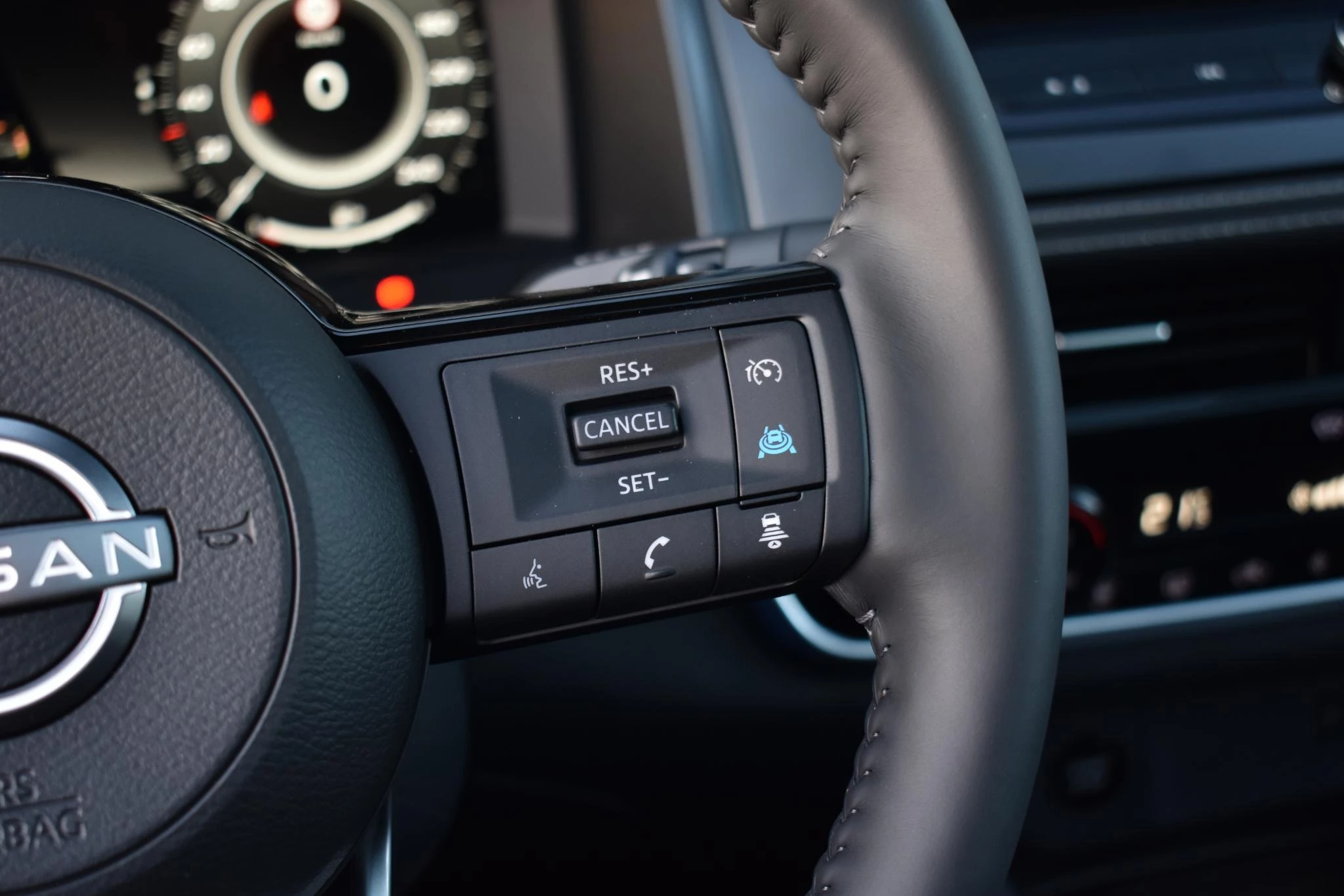 Nissan-QASHQAI-image-34