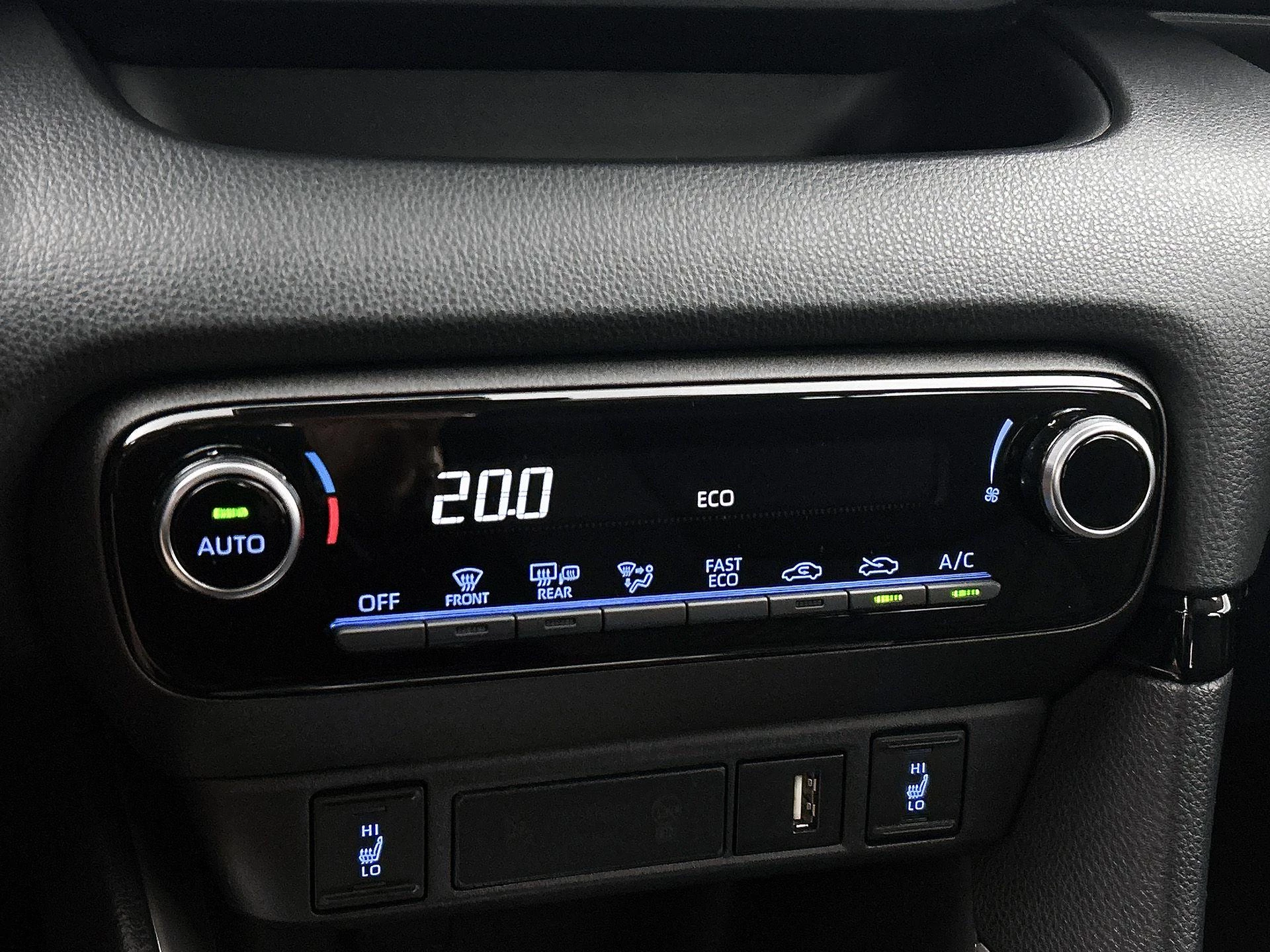 Toyota-Yaris-image-18