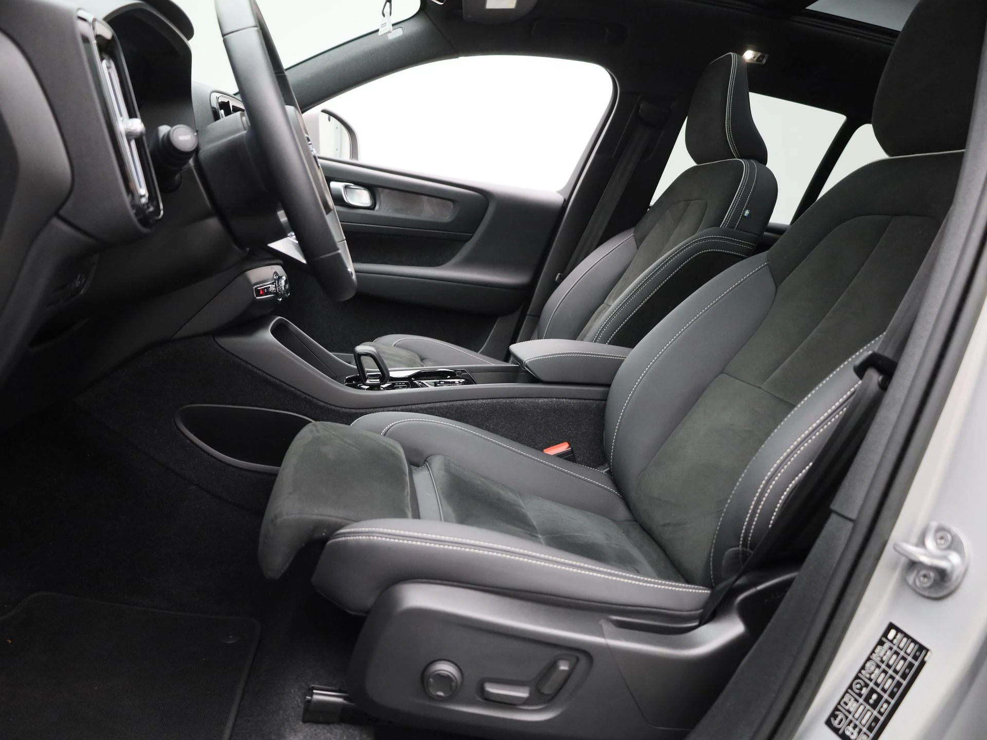 Volvo-XC40-image-10