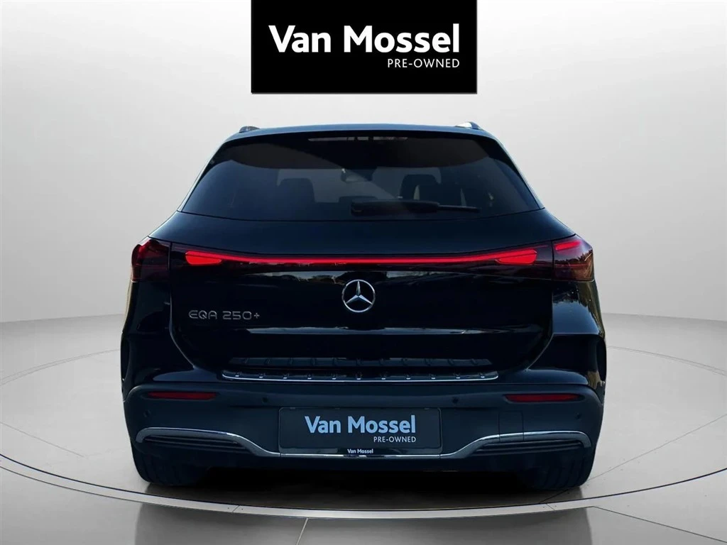 Mercedes-Benz-EQA-image-5
