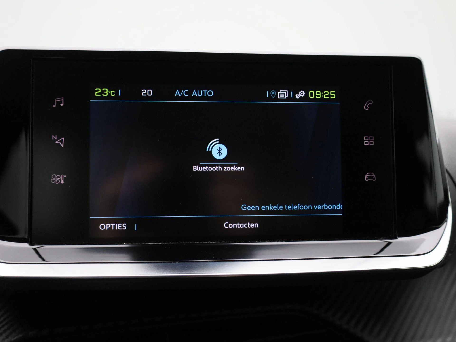 Peugeot e-2008 EV Active Pack 50 kWh