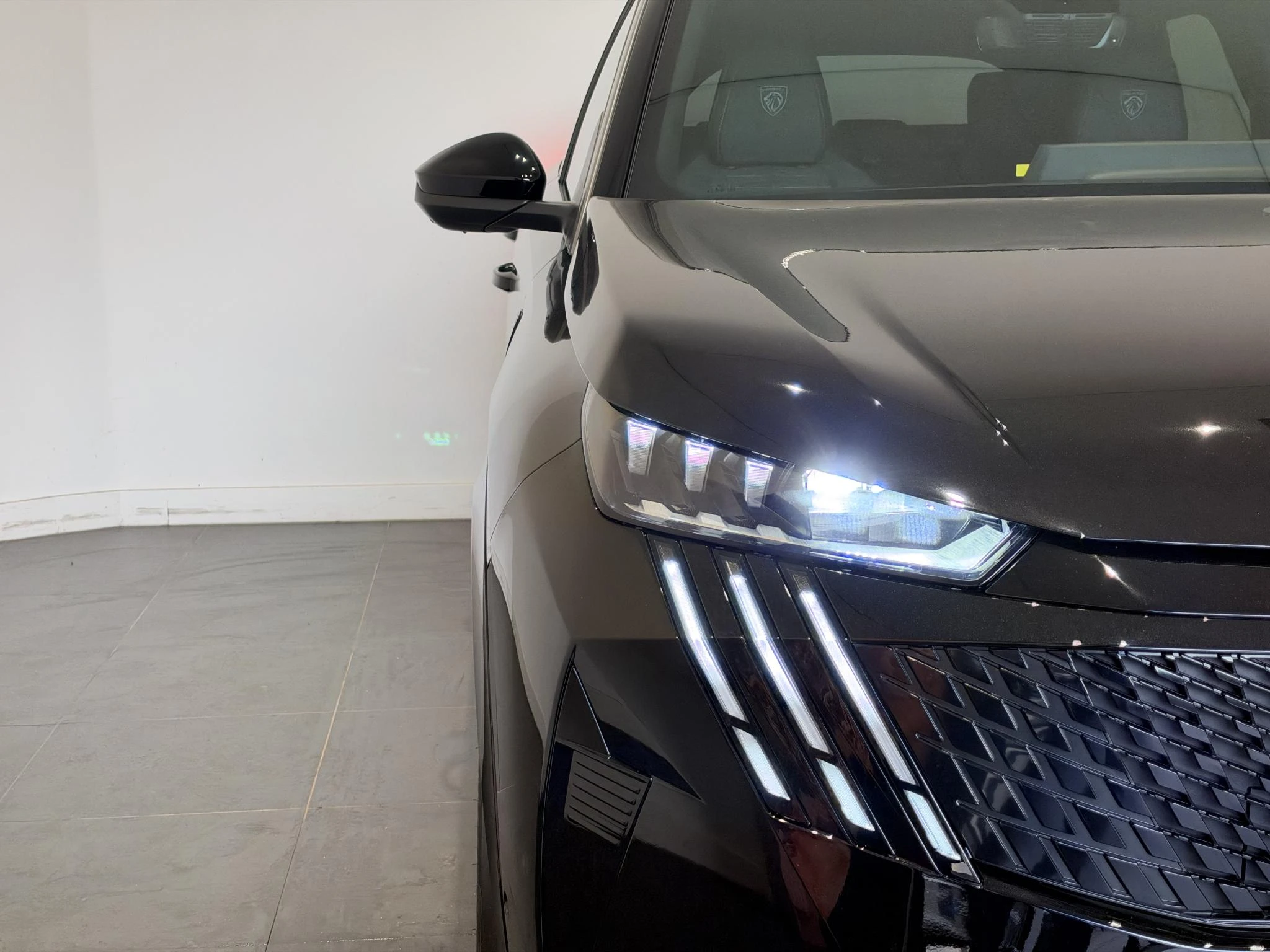 Peugeot-e-3008-image-4