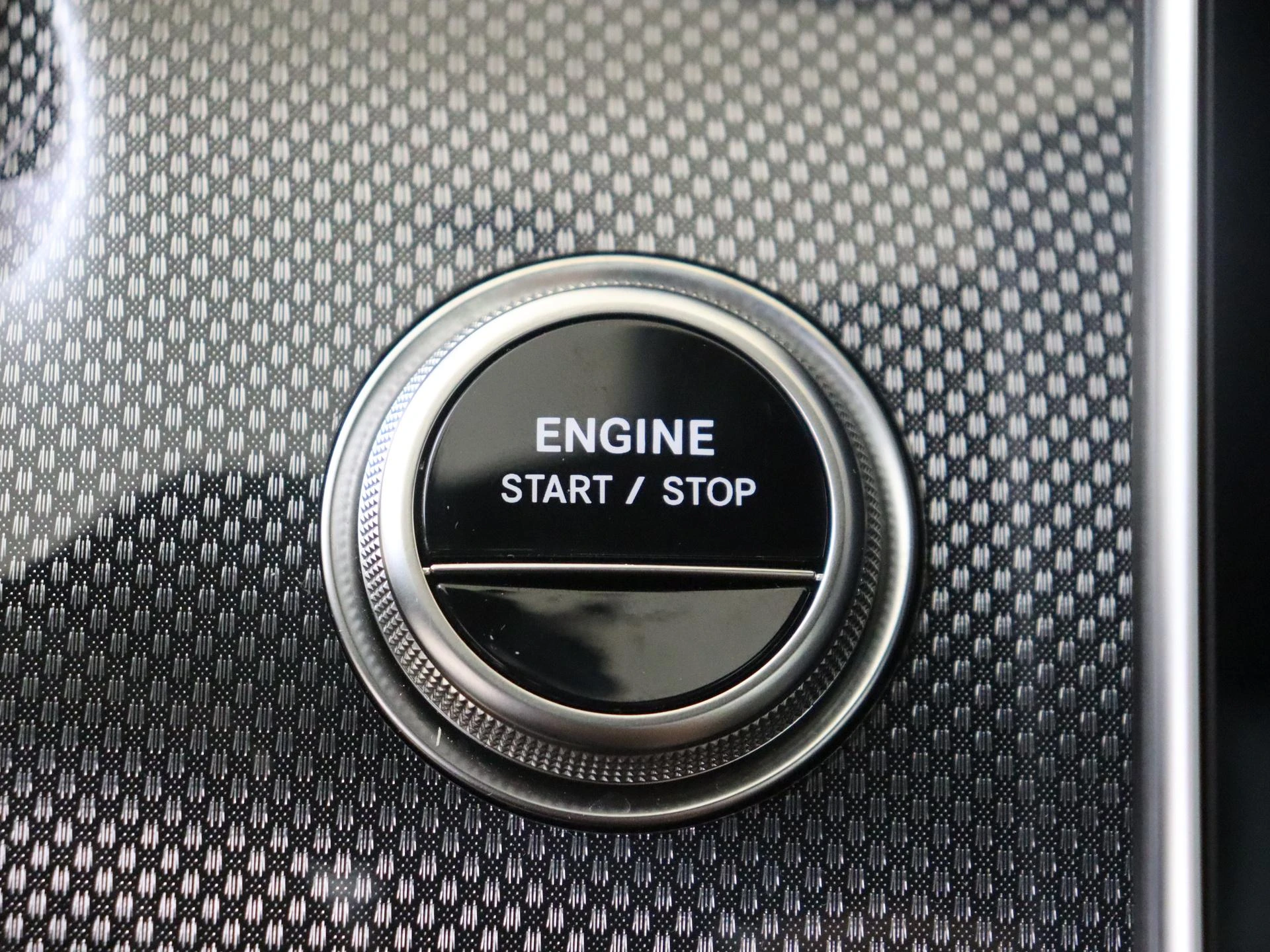 Mercedes-Benz-C-Klasse-image-20