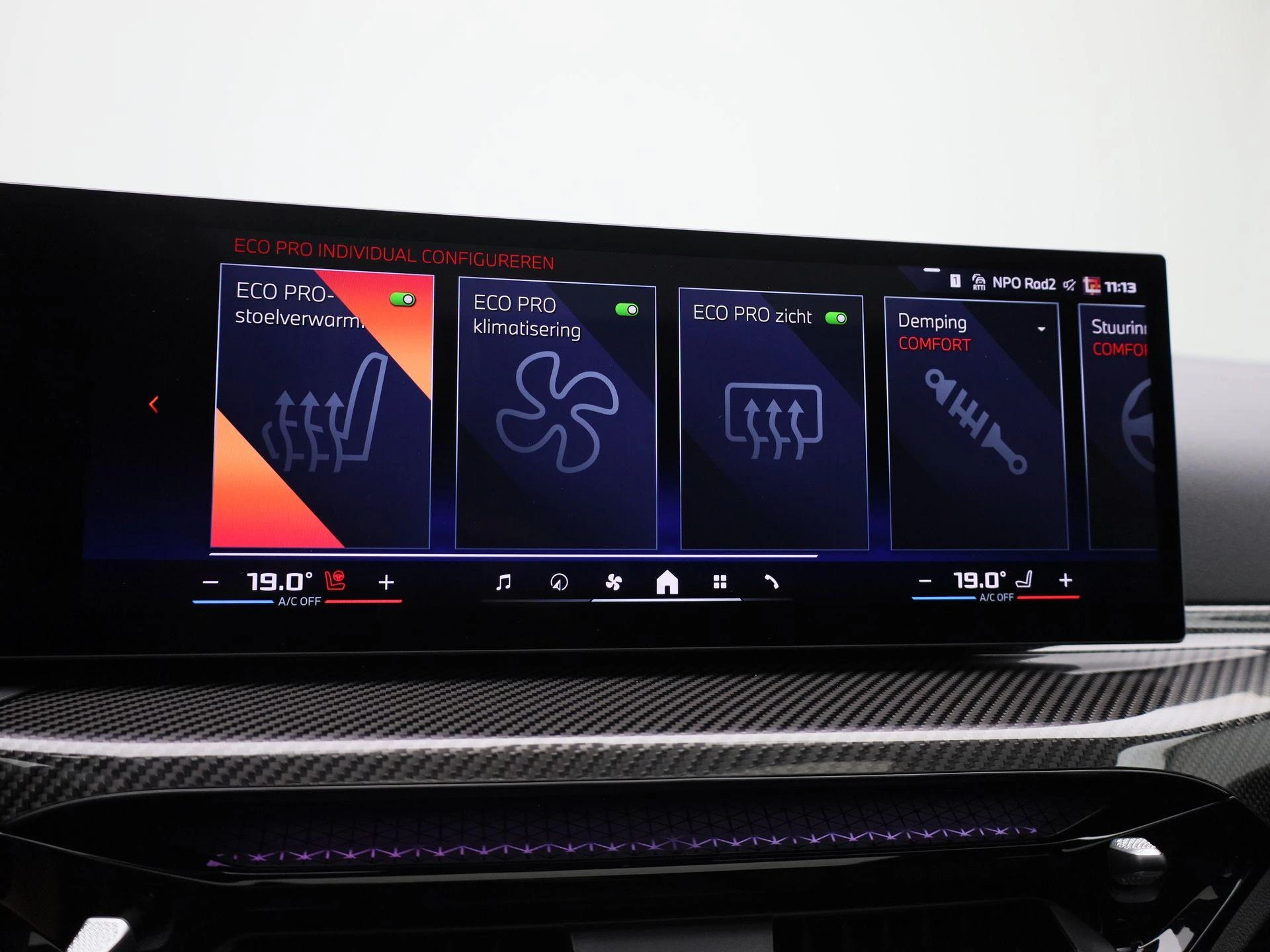 BMW-i4-image-40