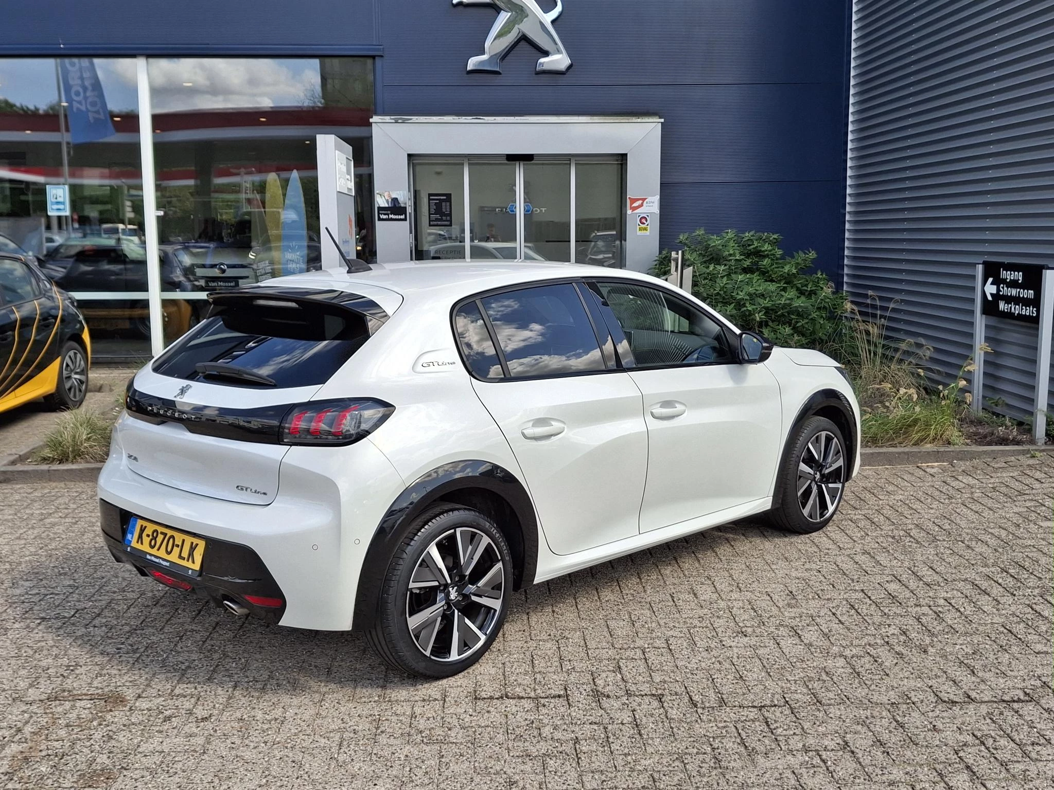 Peugeot-208-image-5
