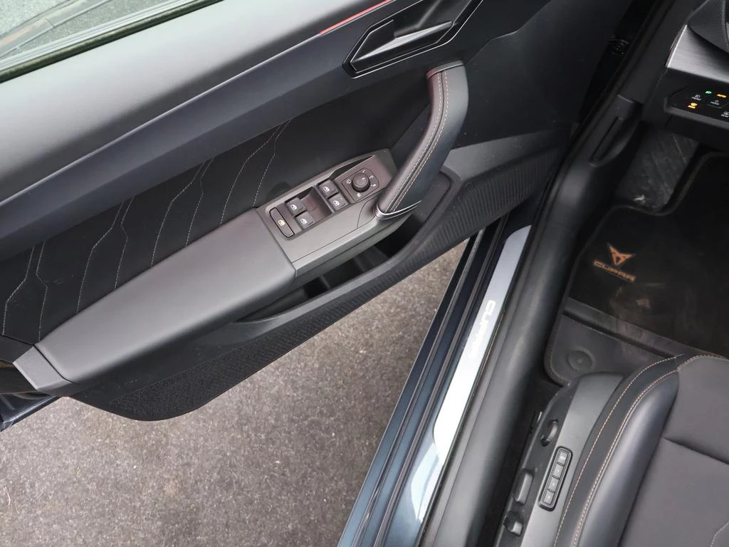 CUPRA Leon Leon 5D MHEV 1.5eTSI 150PK *AUTOMAAT*LEDER*SPORTZETELS*CAMERA*ACC*PDC*NAVI*APP-CONNECT*LED*...*