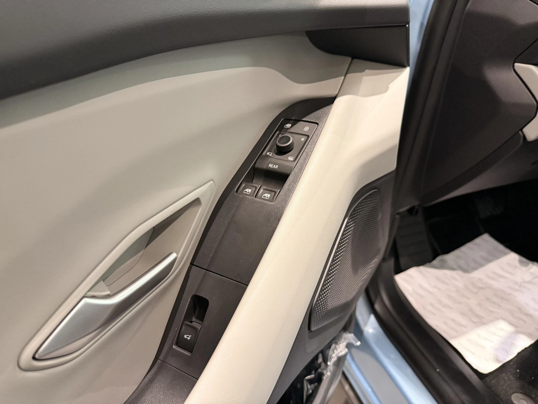 Ford-Explorer-image-17