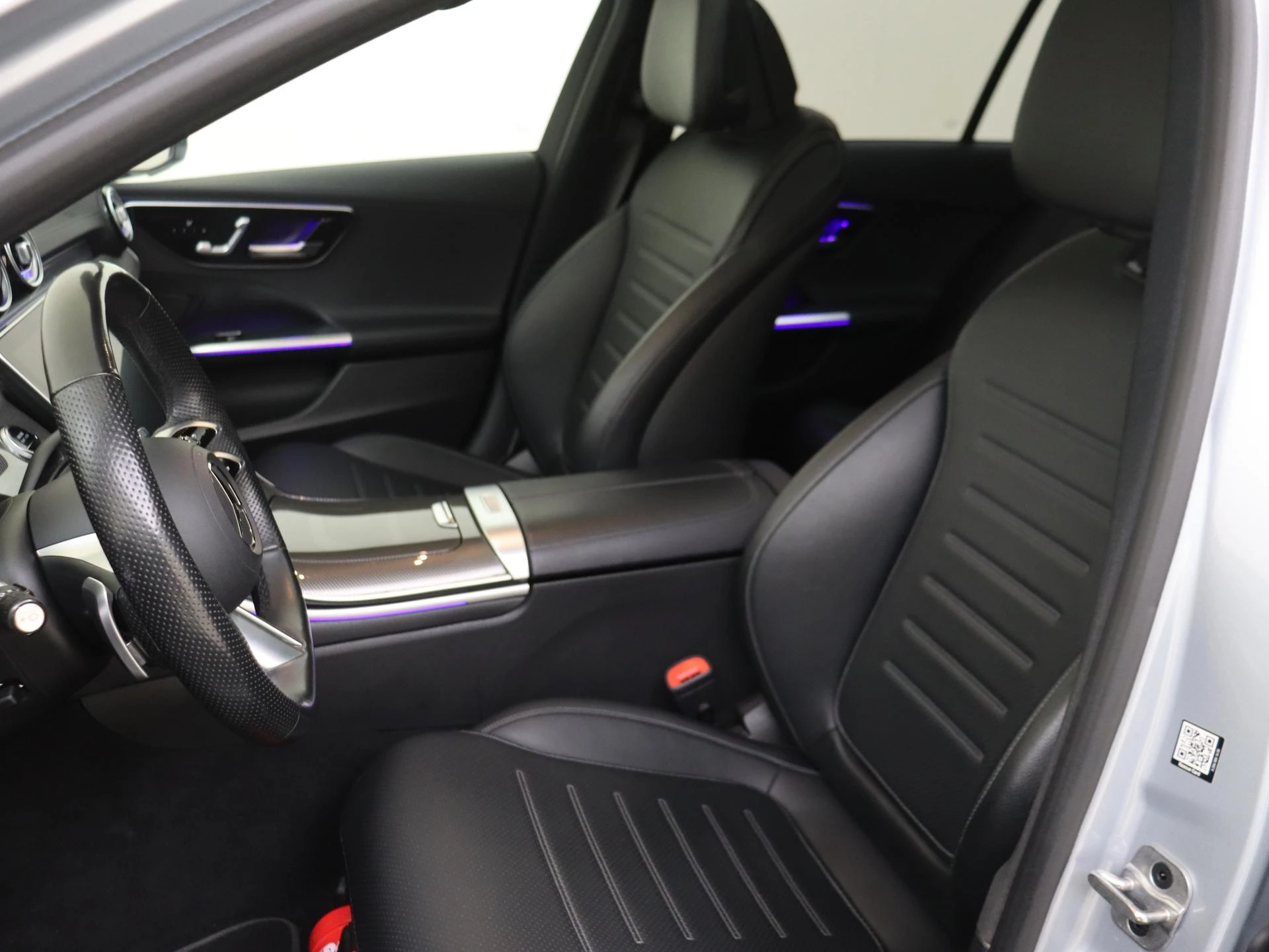 Mercedes-Benz-C-Klasse-image-13