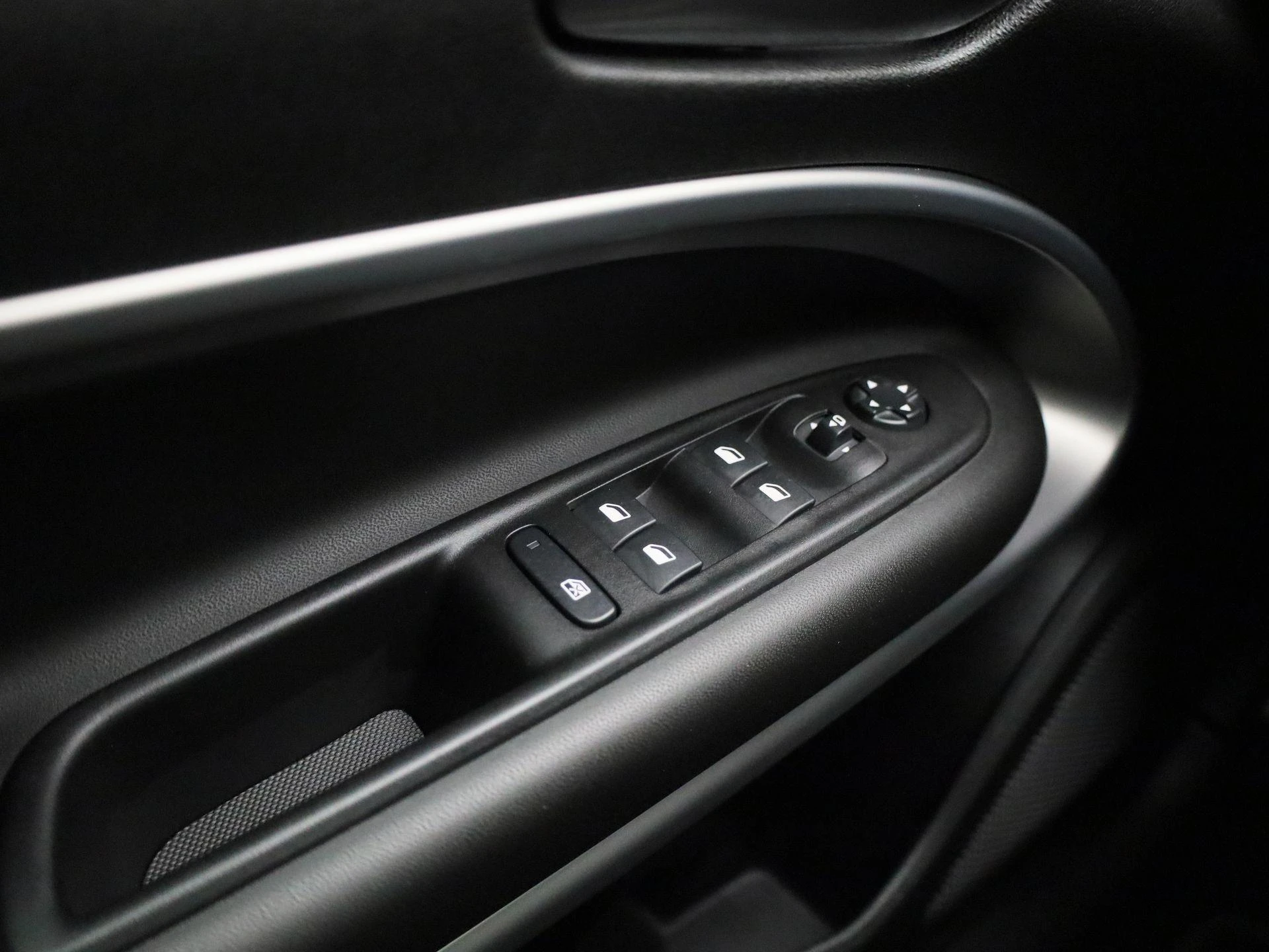 Jeep-Avenger-image-23