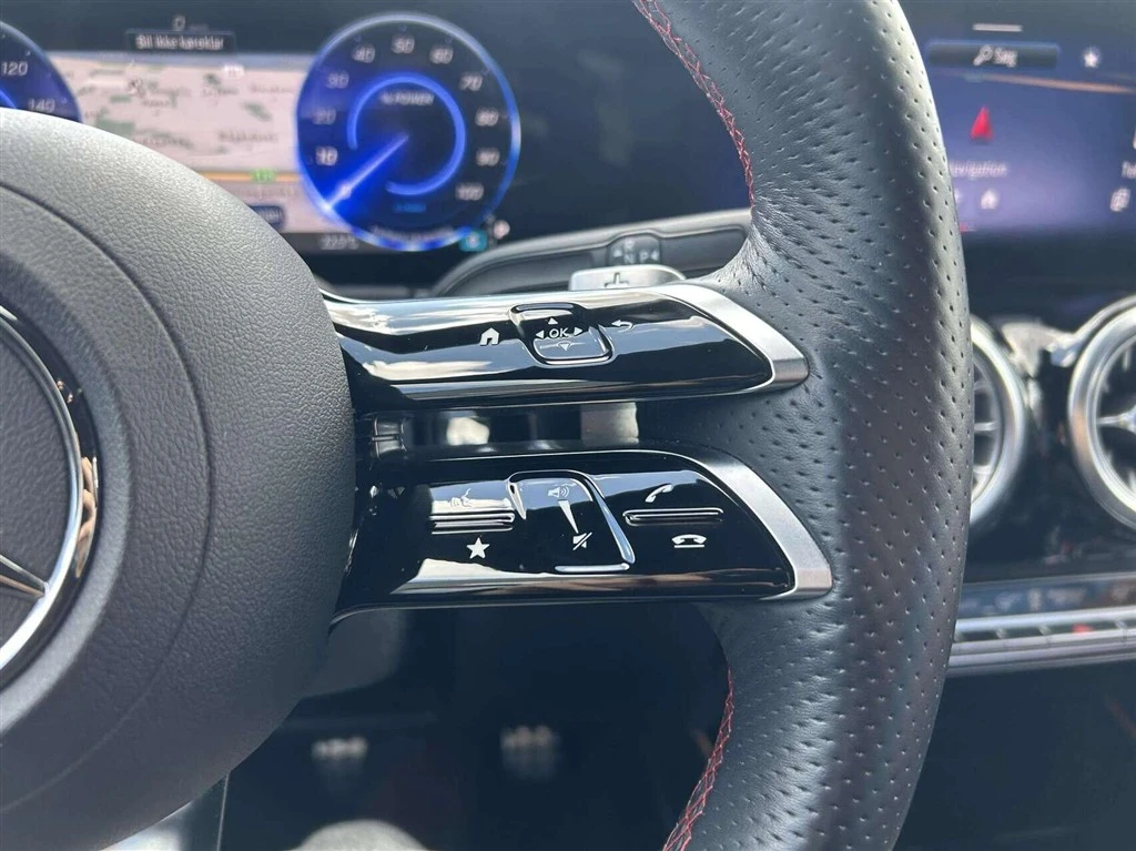 Mercedes-Benz-EQA-image-14