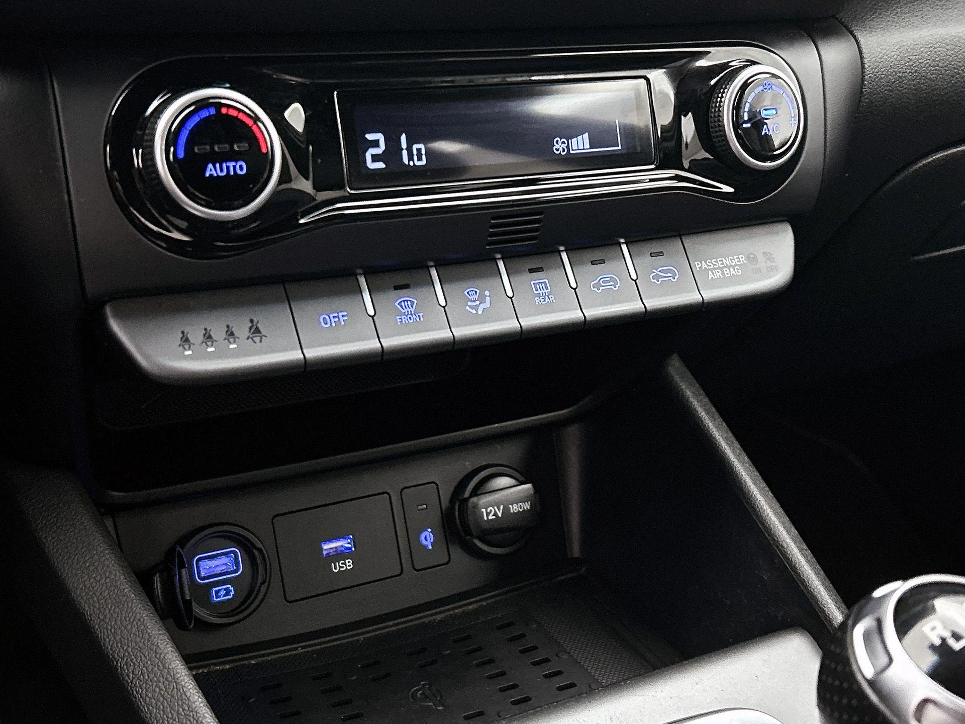 Hyundai-Kona-image-17
