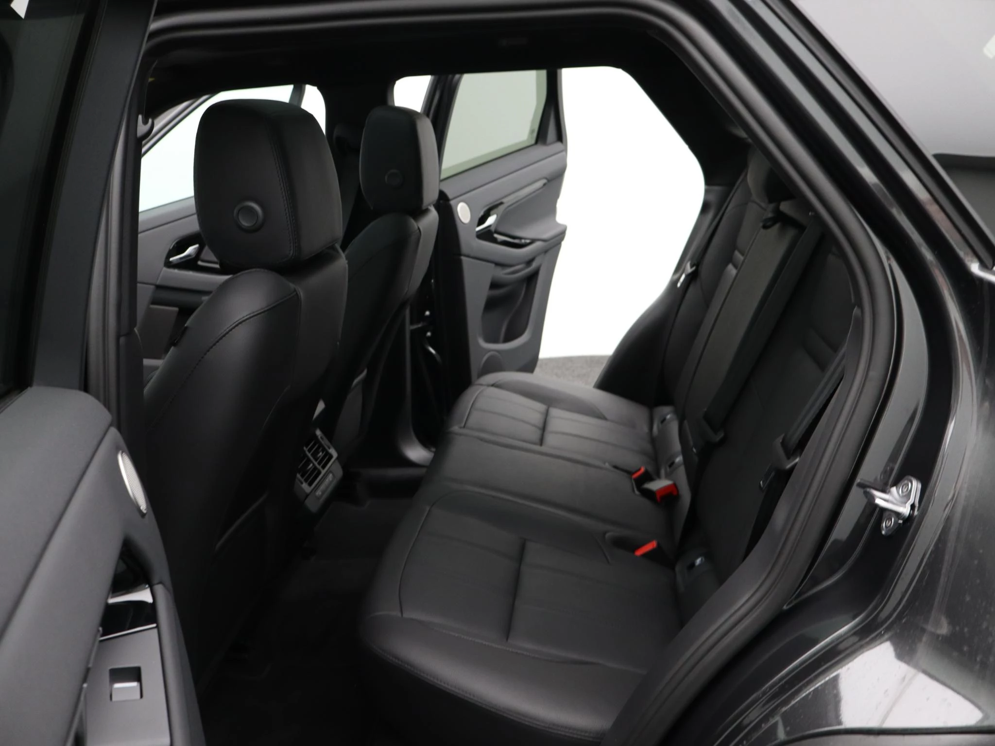 Land Rover-Range Rover Evoque-image-11