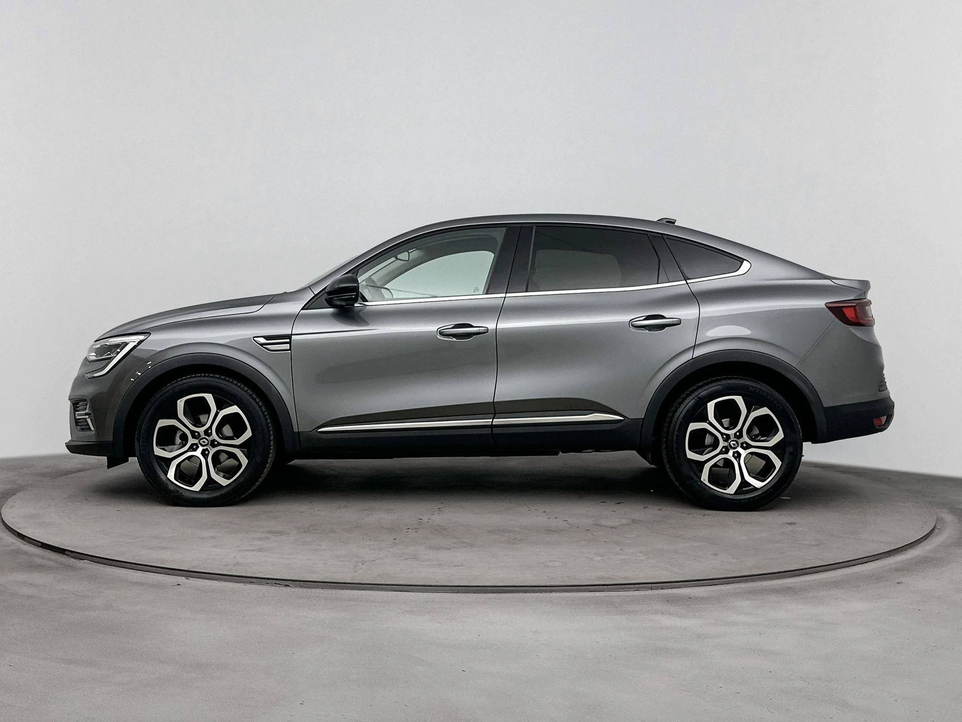 Renault-Arkana-image-1