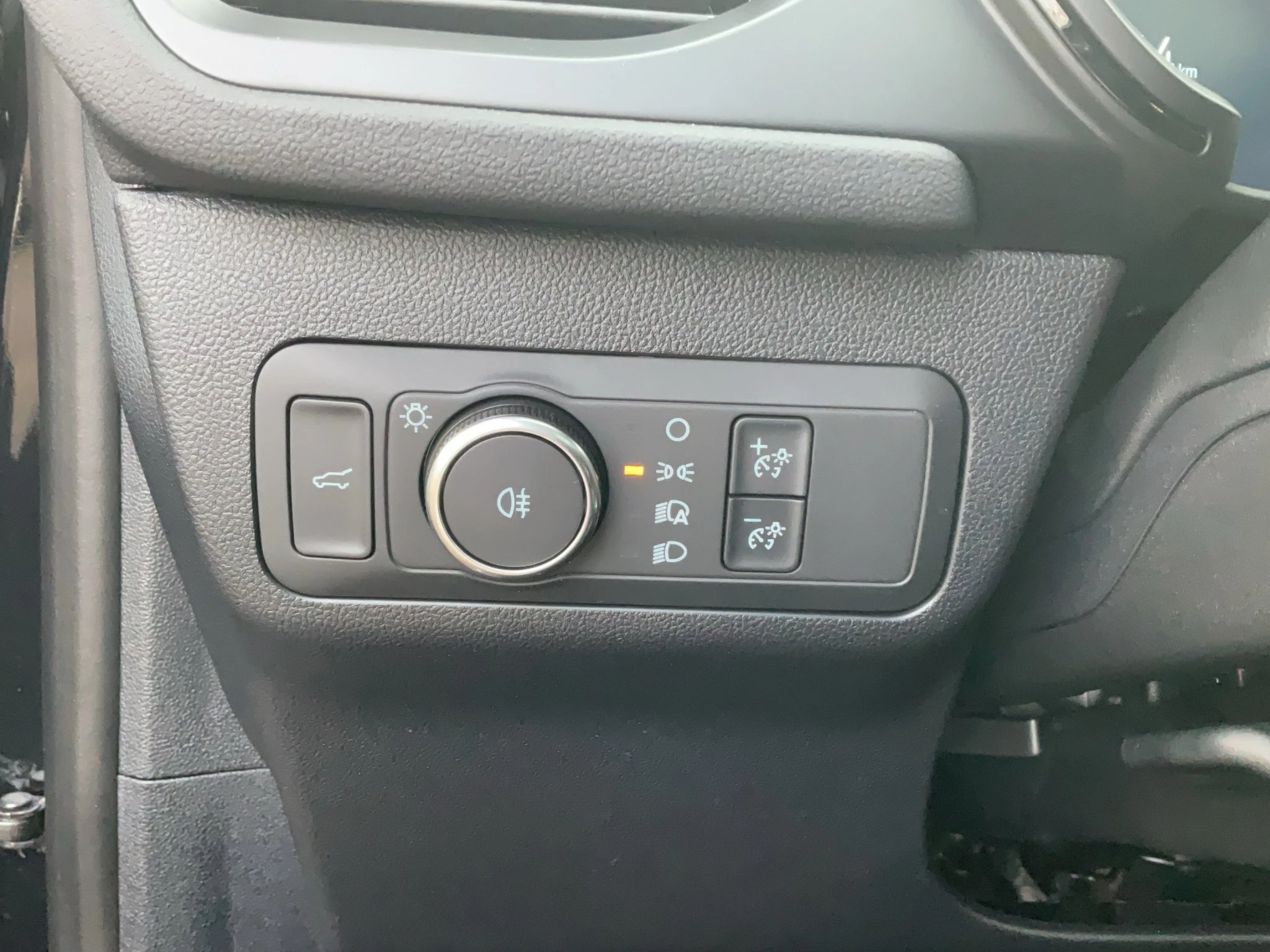 Ford Kuga ST-Line X Aut.*PANO*AHK*360GRAD*LED-MATRIX*NAVI*GRA*WINTER-PKT.