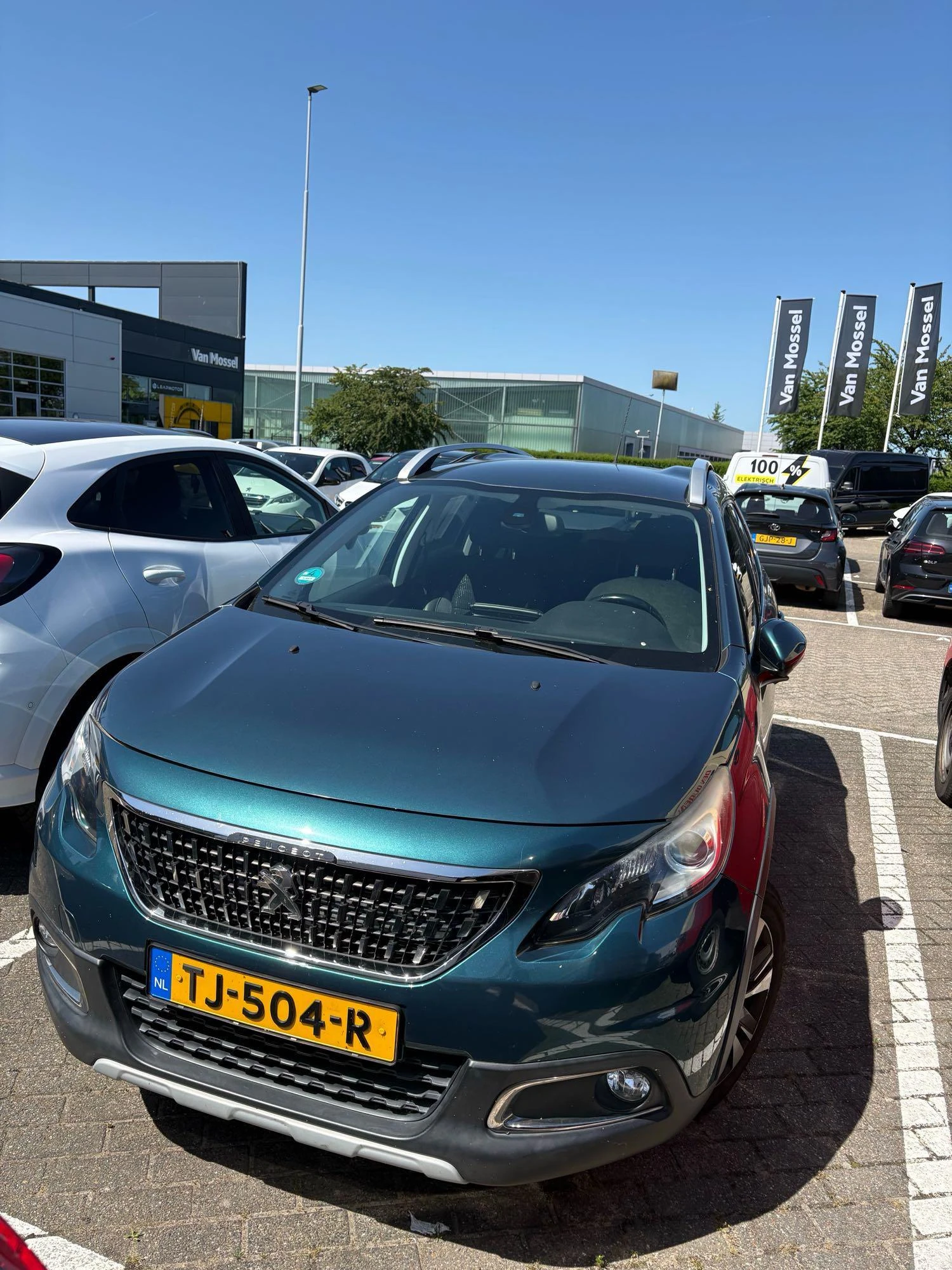 Peugeot-2008-image-12