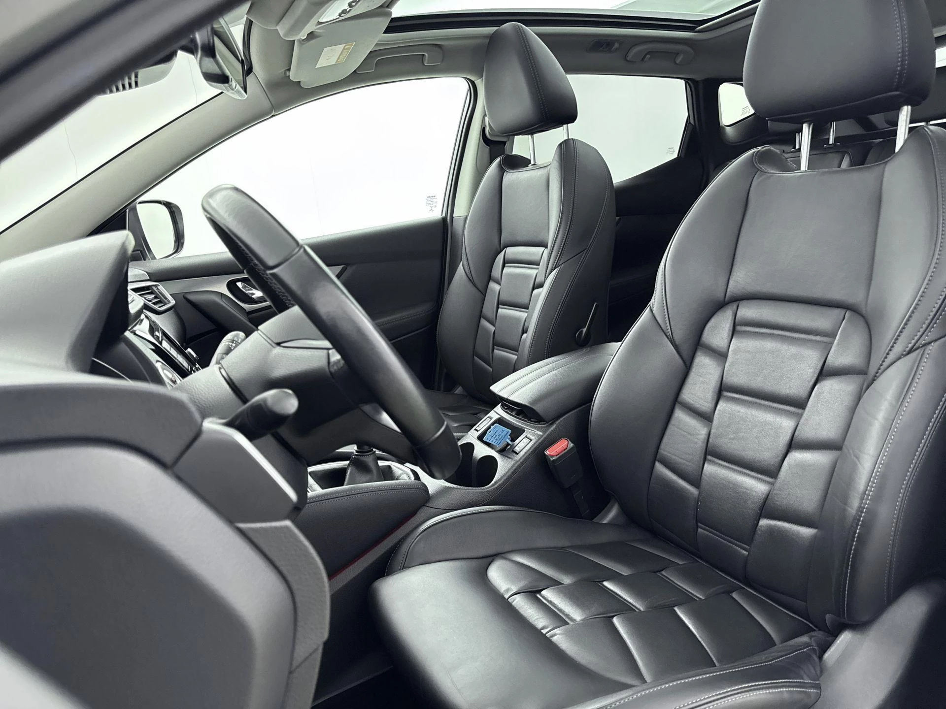 Nissan-QASHQAI-image-30
