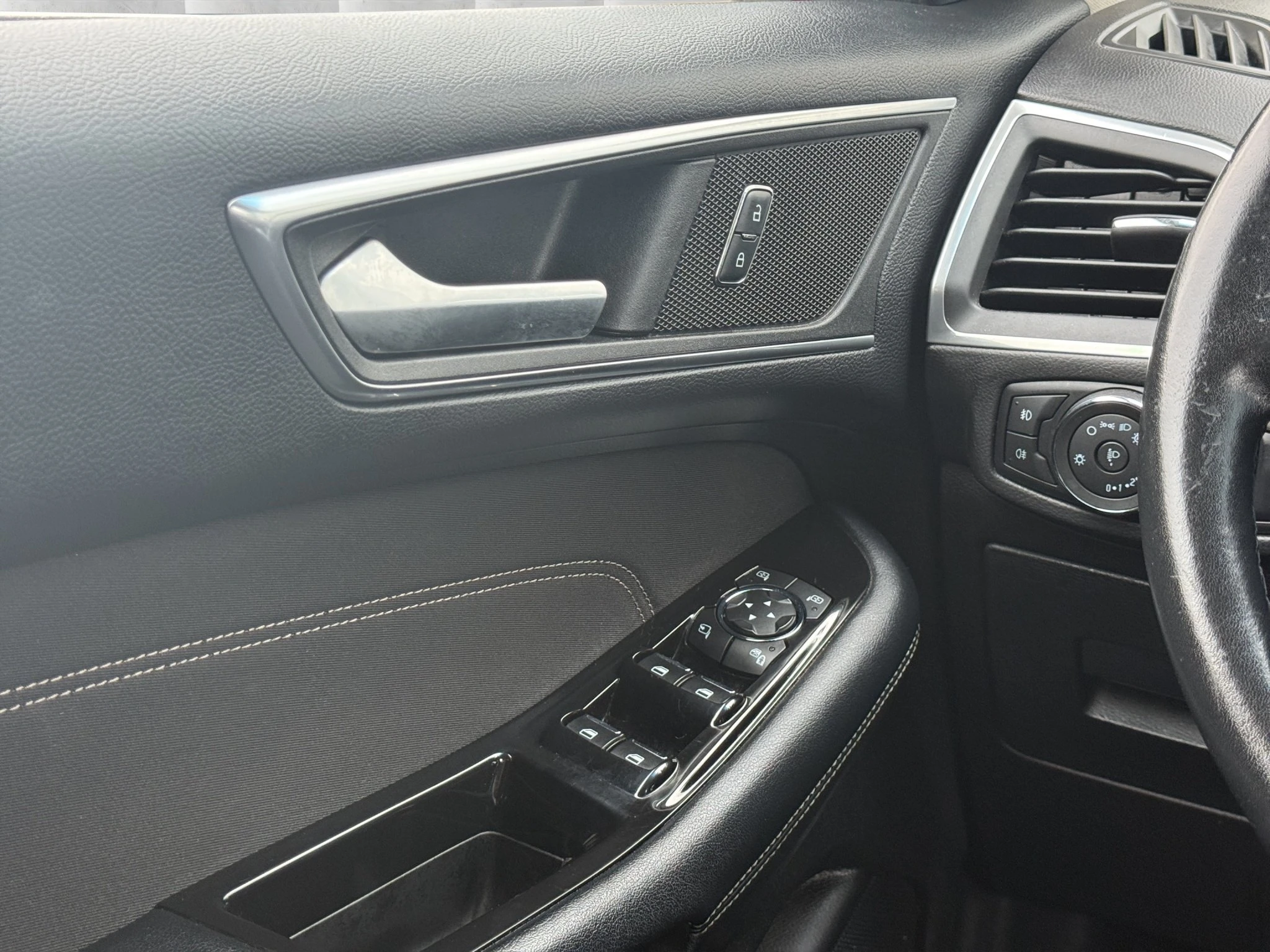 Ford-Edge-image-15