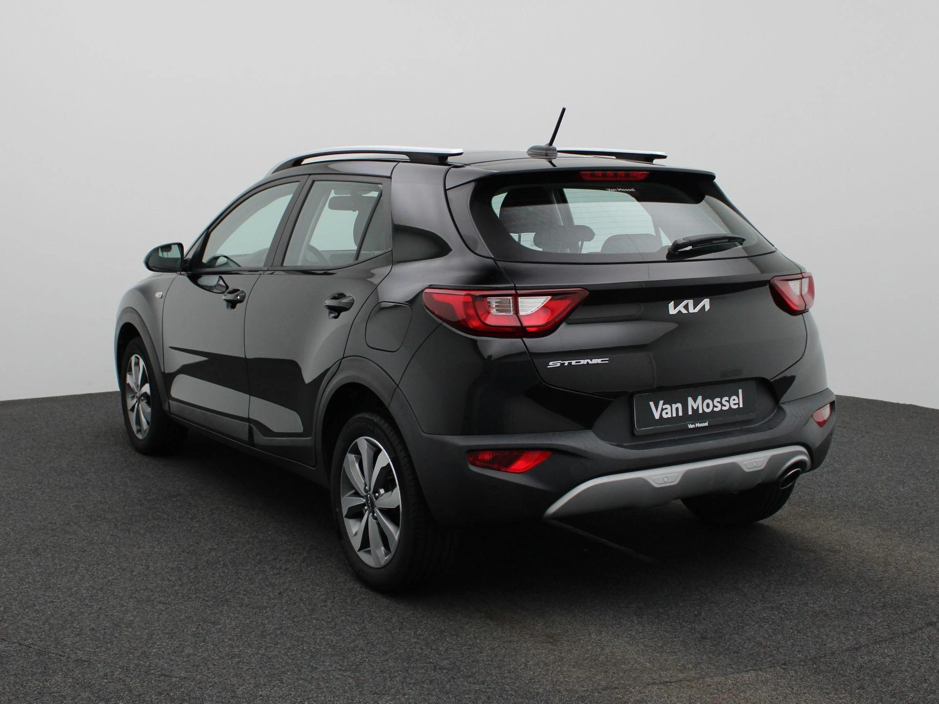 Kia-Stonic-image-1