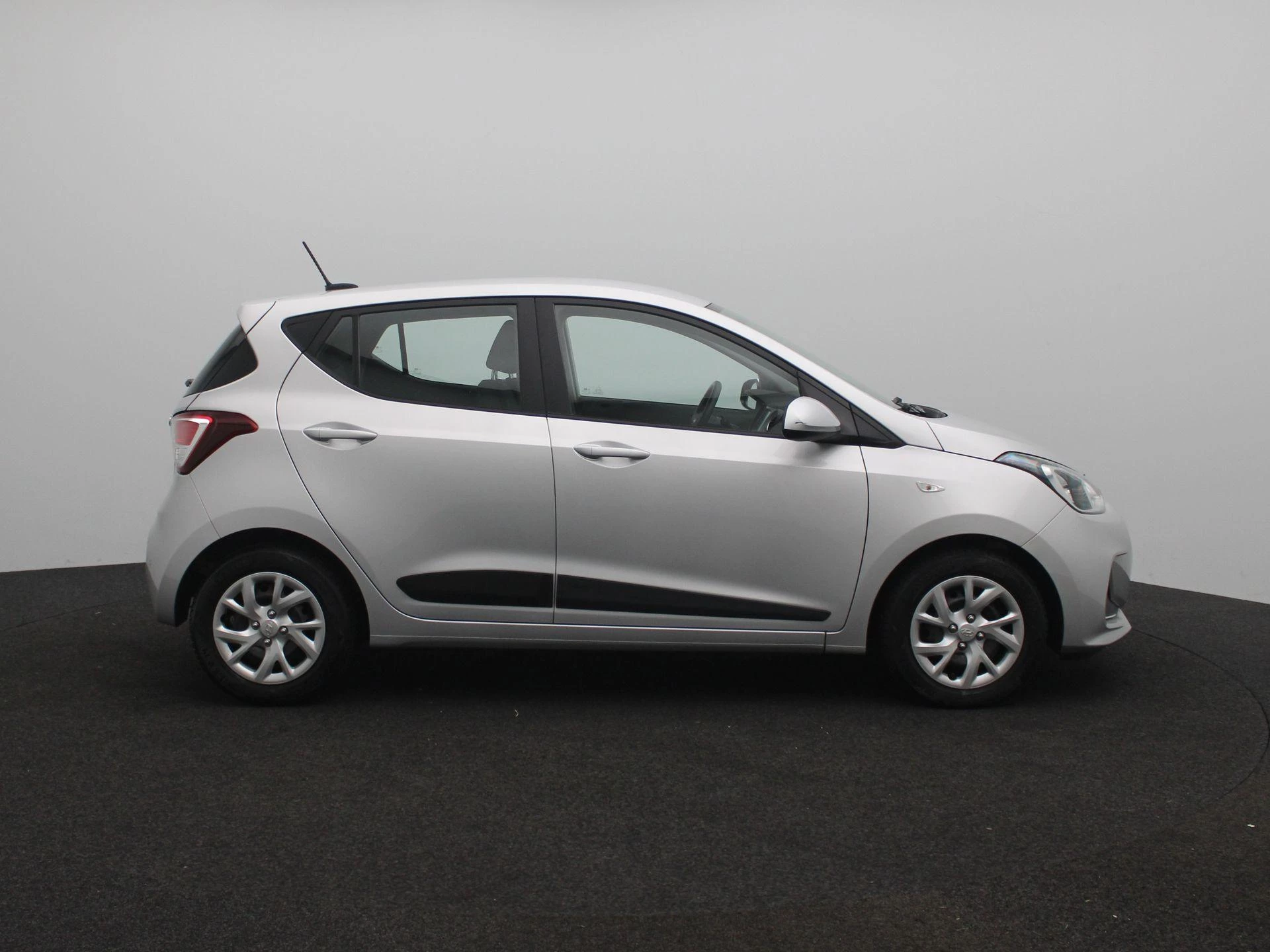 Hyundai-i10-image-6