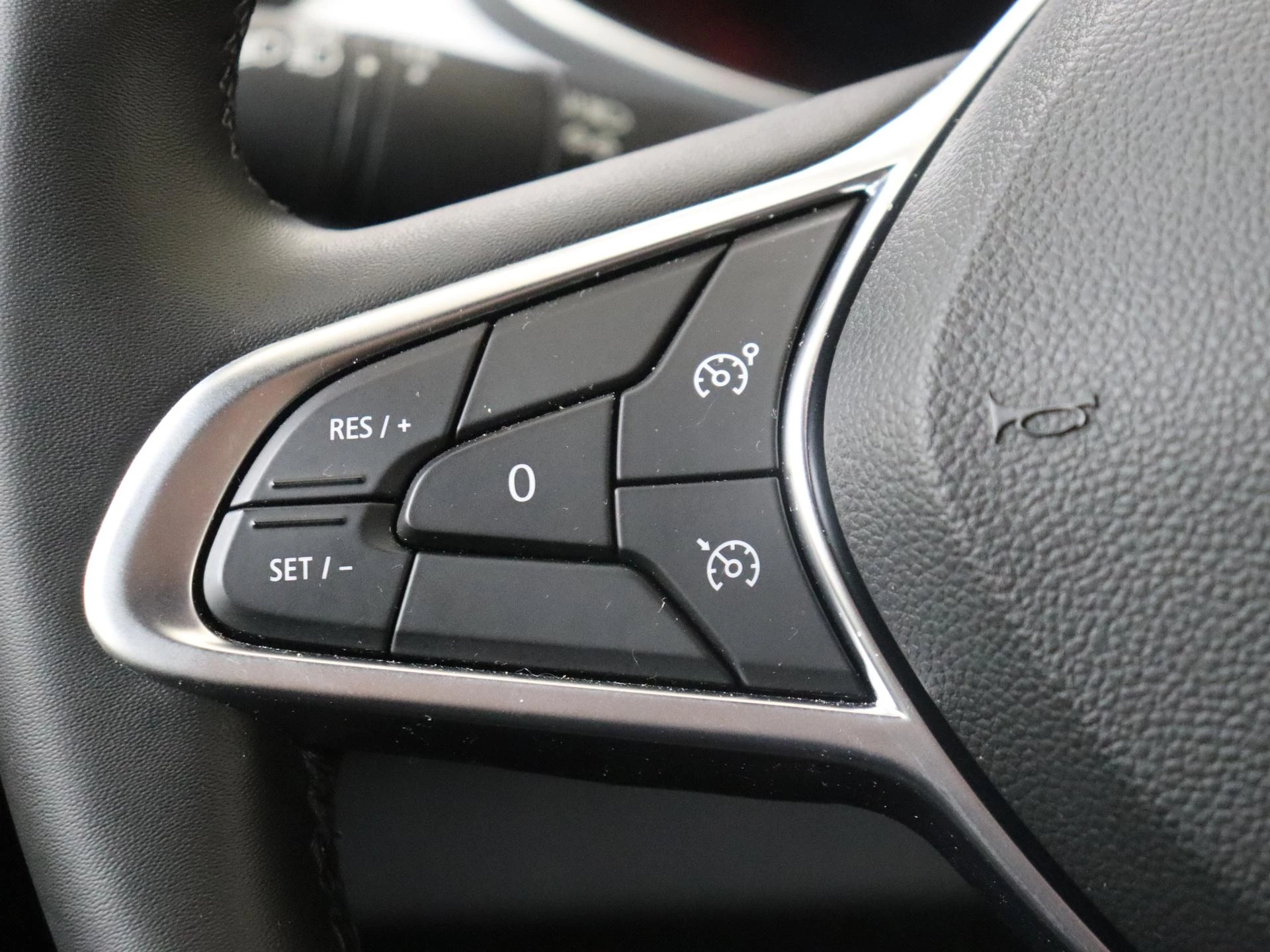 Renault-Clio-image-12