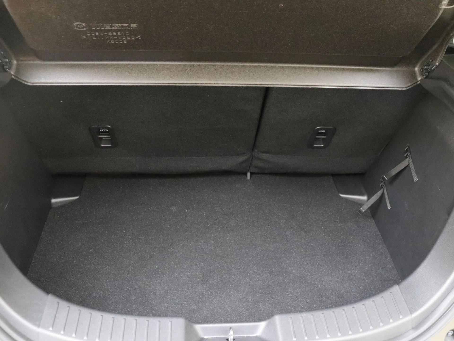 Mazda-2-image-30