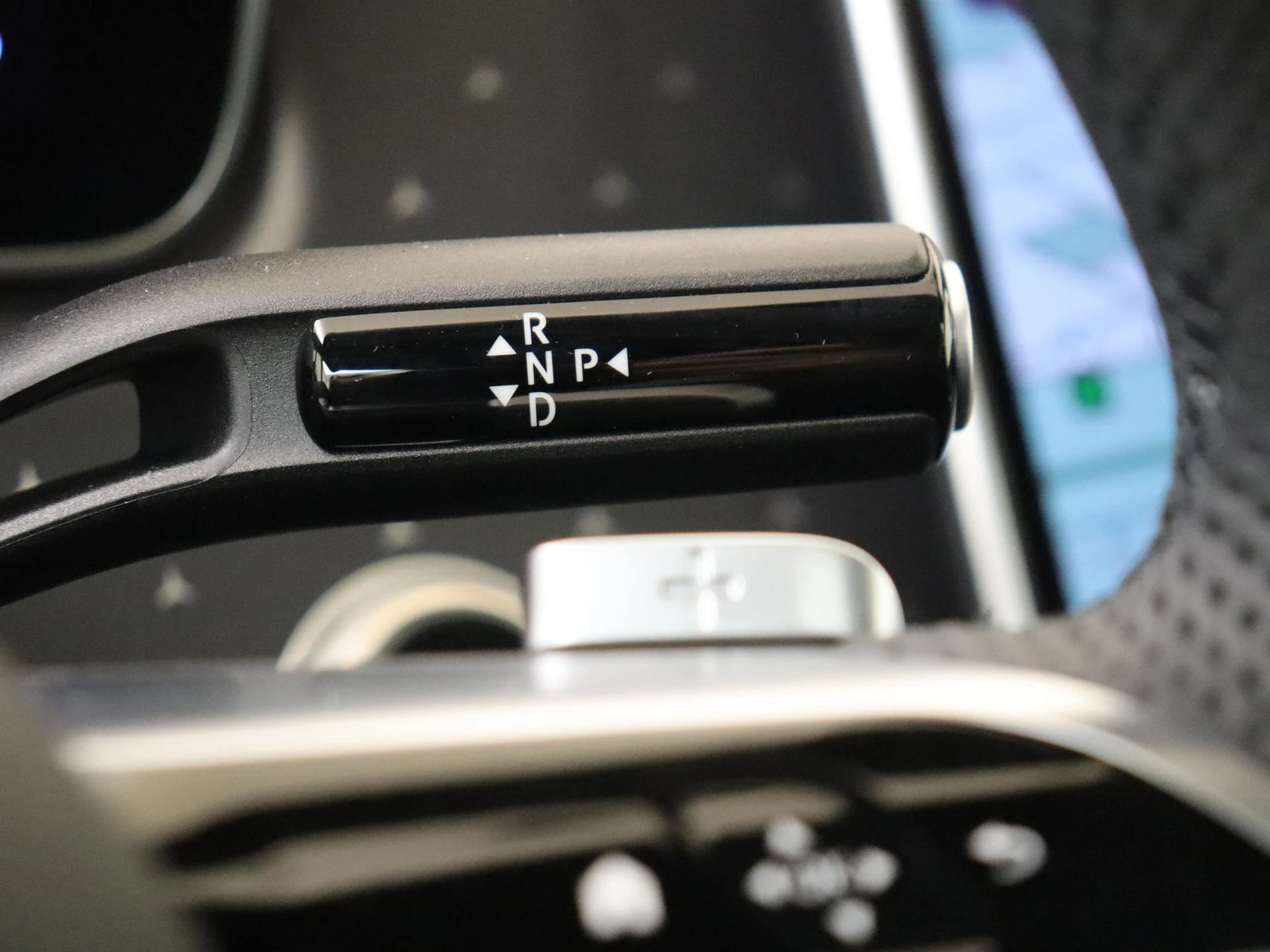 Mercedes-Benz-EQE-image-14