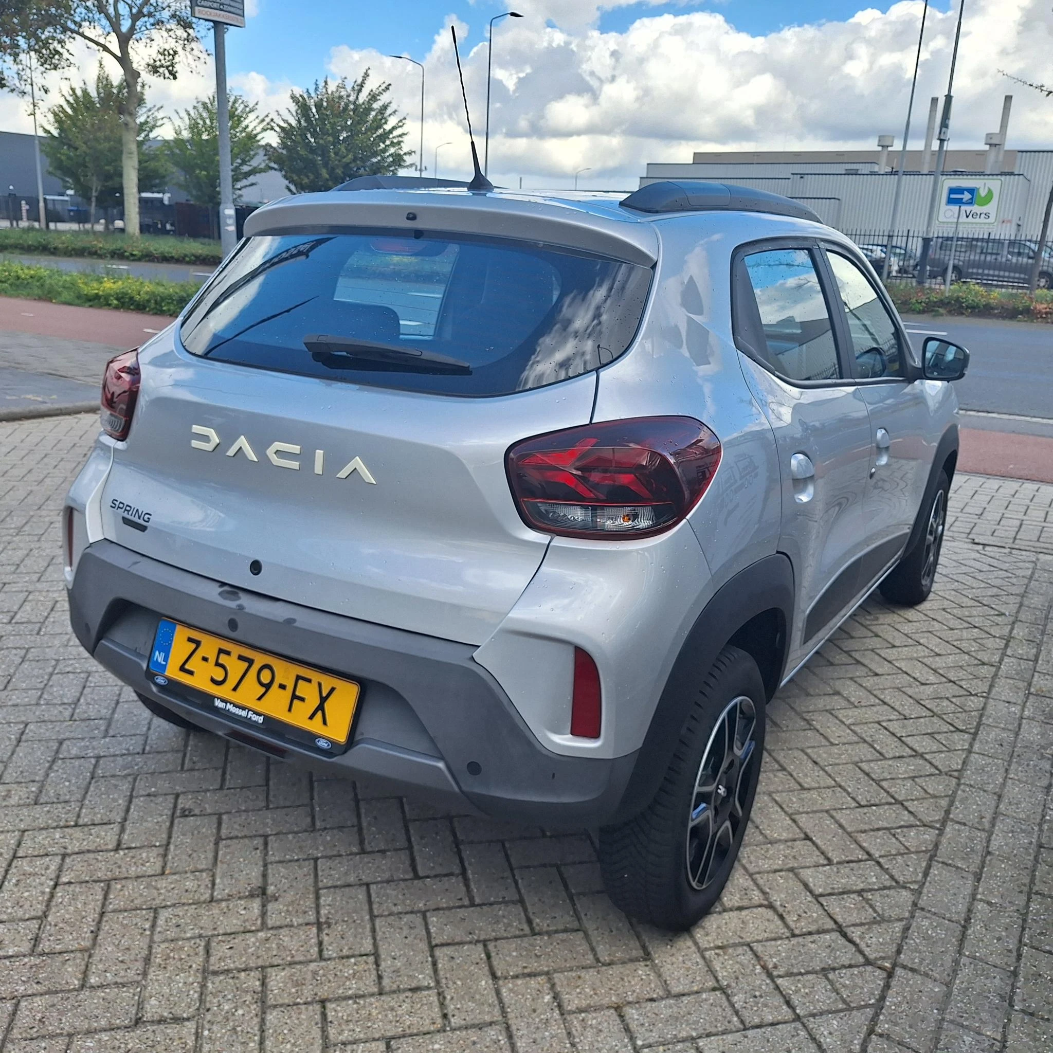 Dacia-Spring-image-7