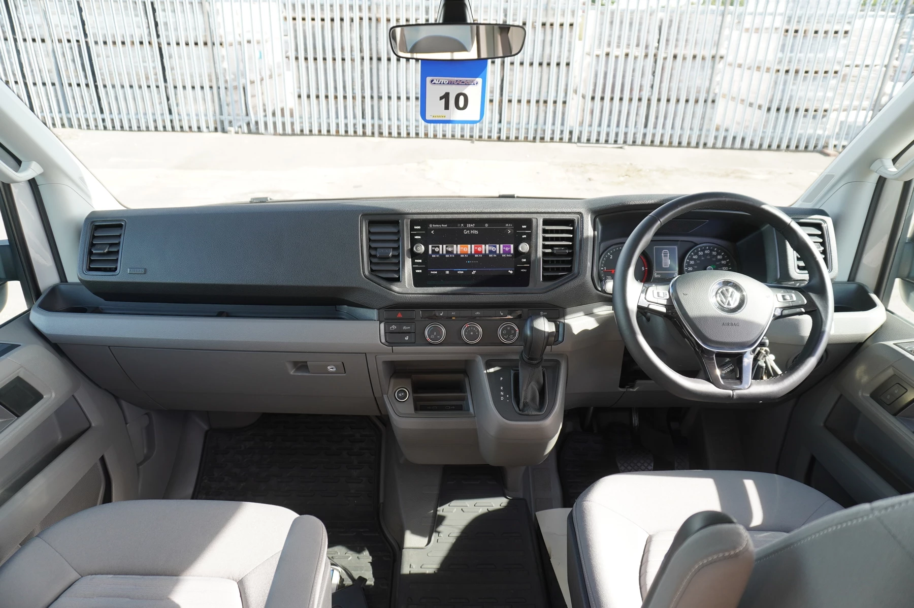 Volkswagen-California-image-8