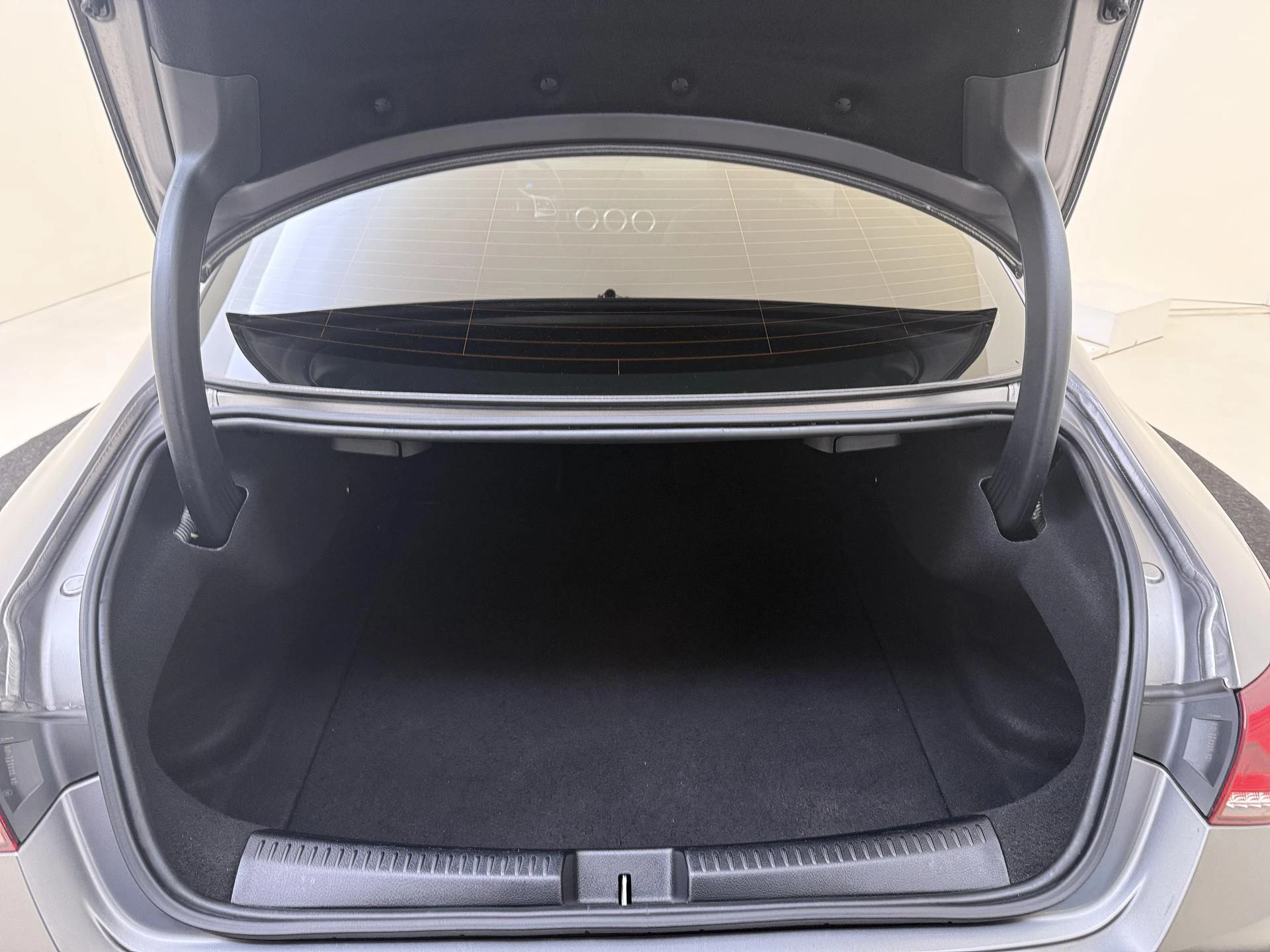 Mercedes-Benz-CLA-image-30