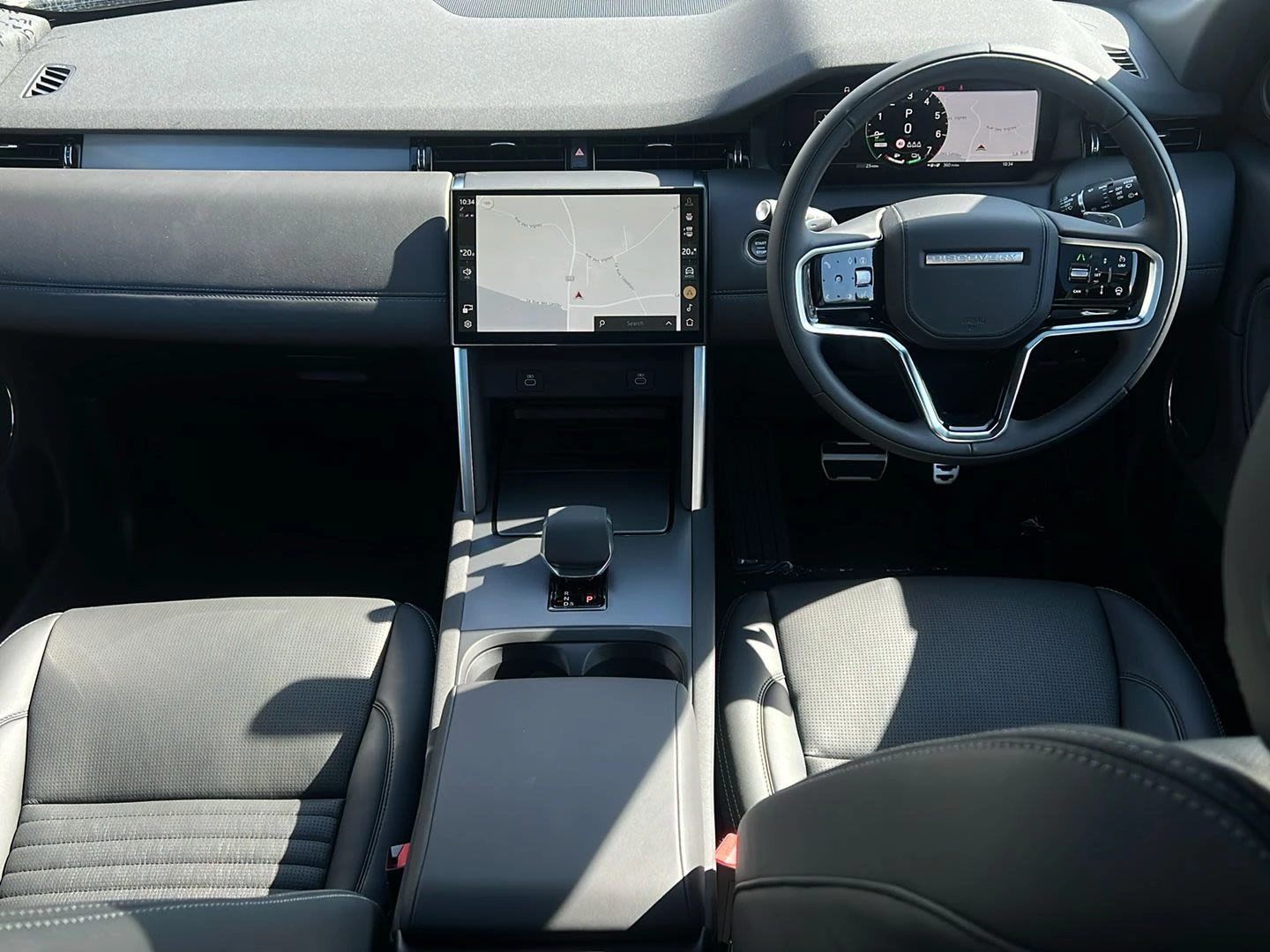 Land Rover-Discovery Sport-image-3
