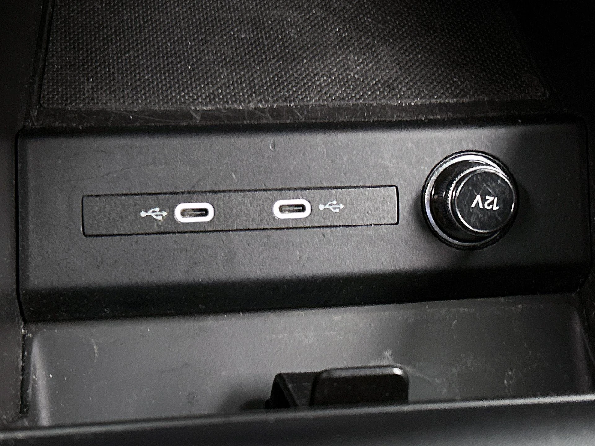 Audi-Q4 e-tron-image-37