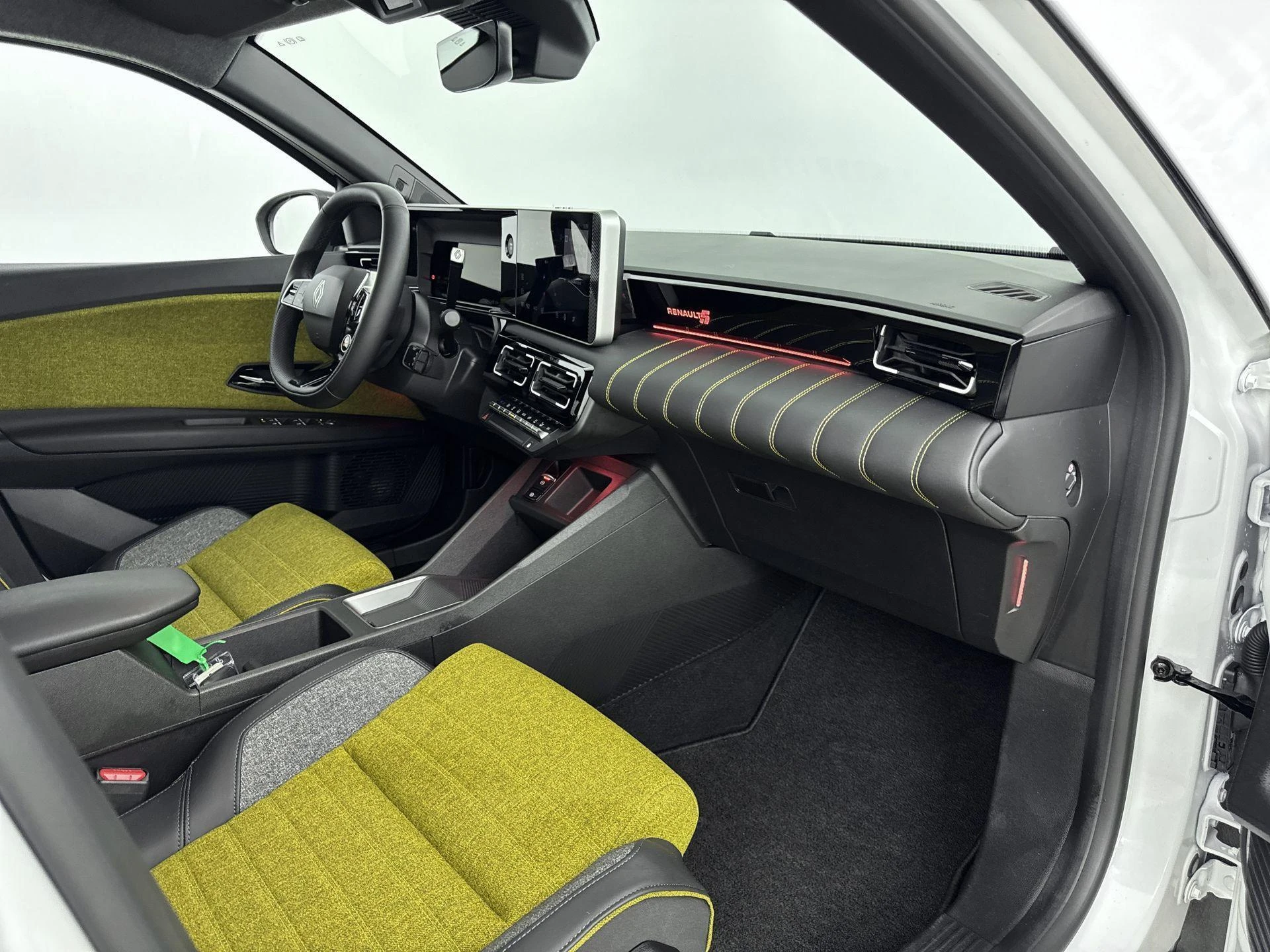 Renault-5-image-23